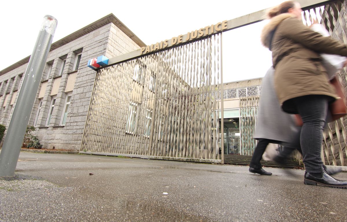 Bretagne : Il blesse son père et trois policiers le soir du Nouvel An