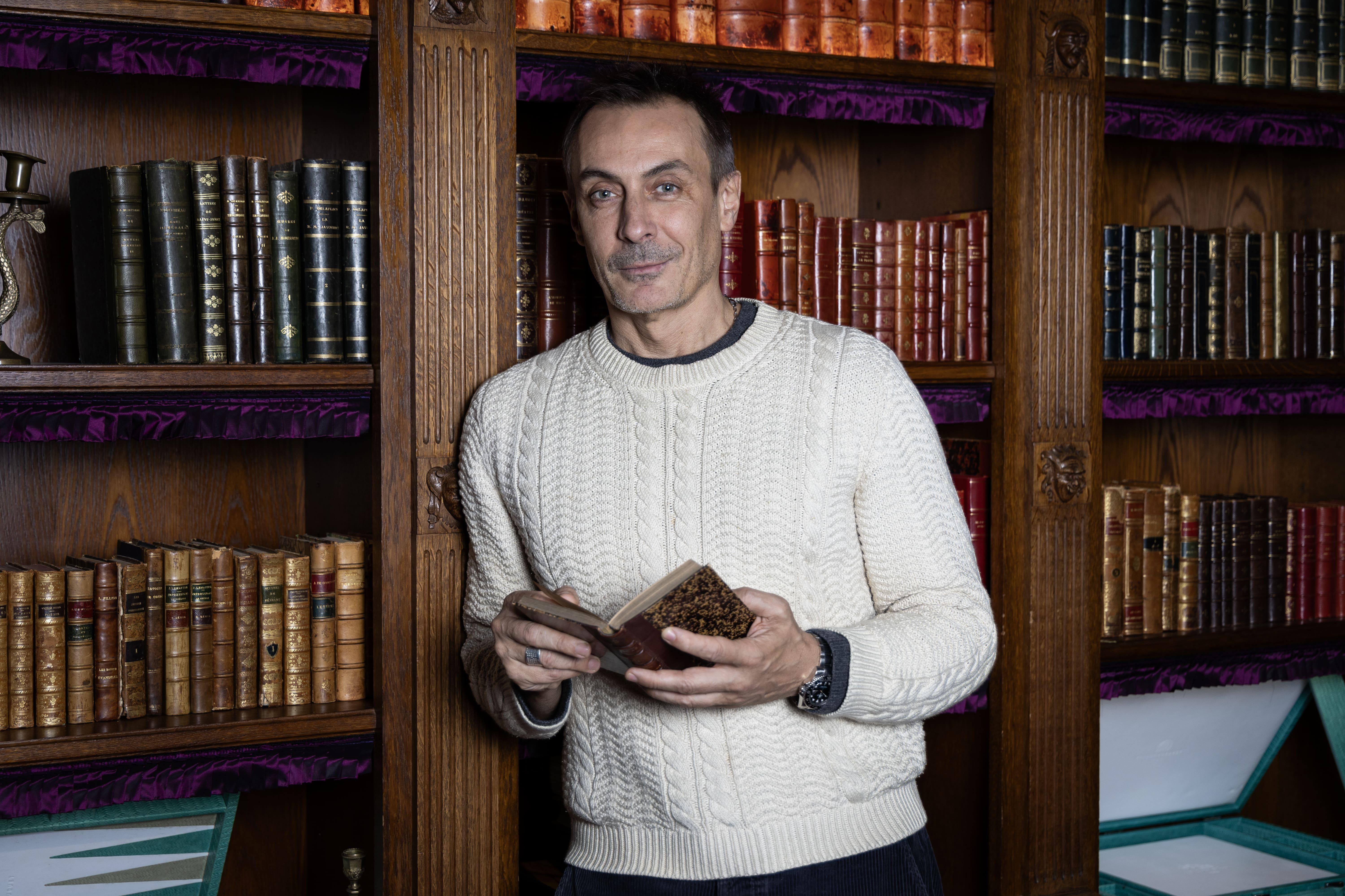 Benoît Solès décrypte la pierre philosophale, entre mystères et alchimie