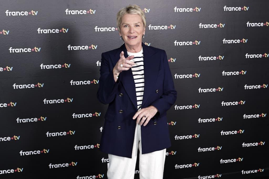 «Pour qui se prend-elle ?» : des députés fustigent Élise Lucet et son idée de tests anti-drogue à l’Assemblée