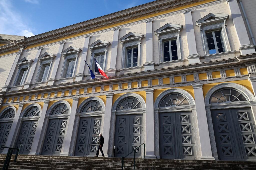 Tensions France-Algérie : un migrant sous OQTF condamné pour exhibitionnisme bientôt expulsé