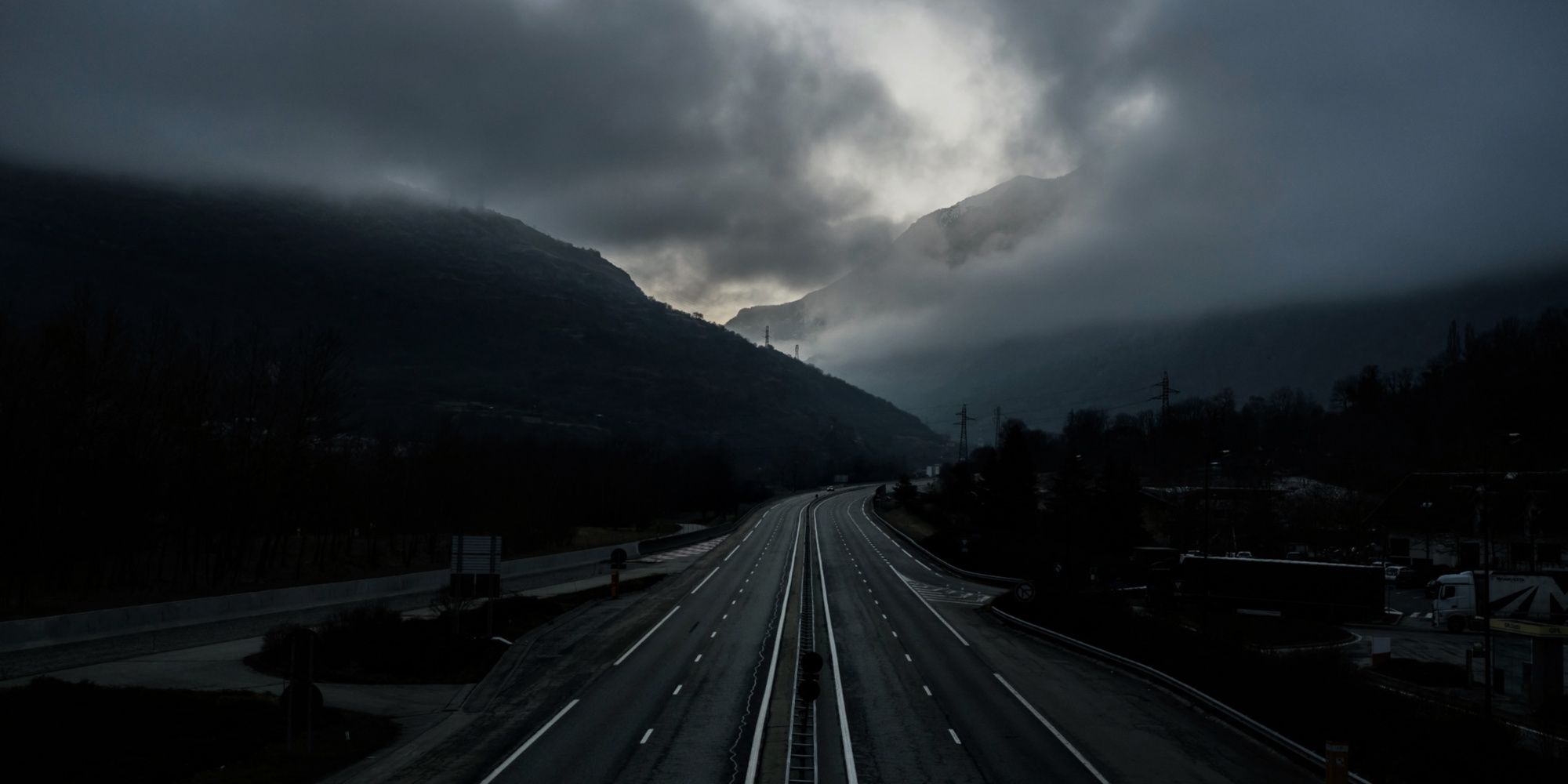 Savoie : accident d’un poids lourd transportant de l’acide sulfurique