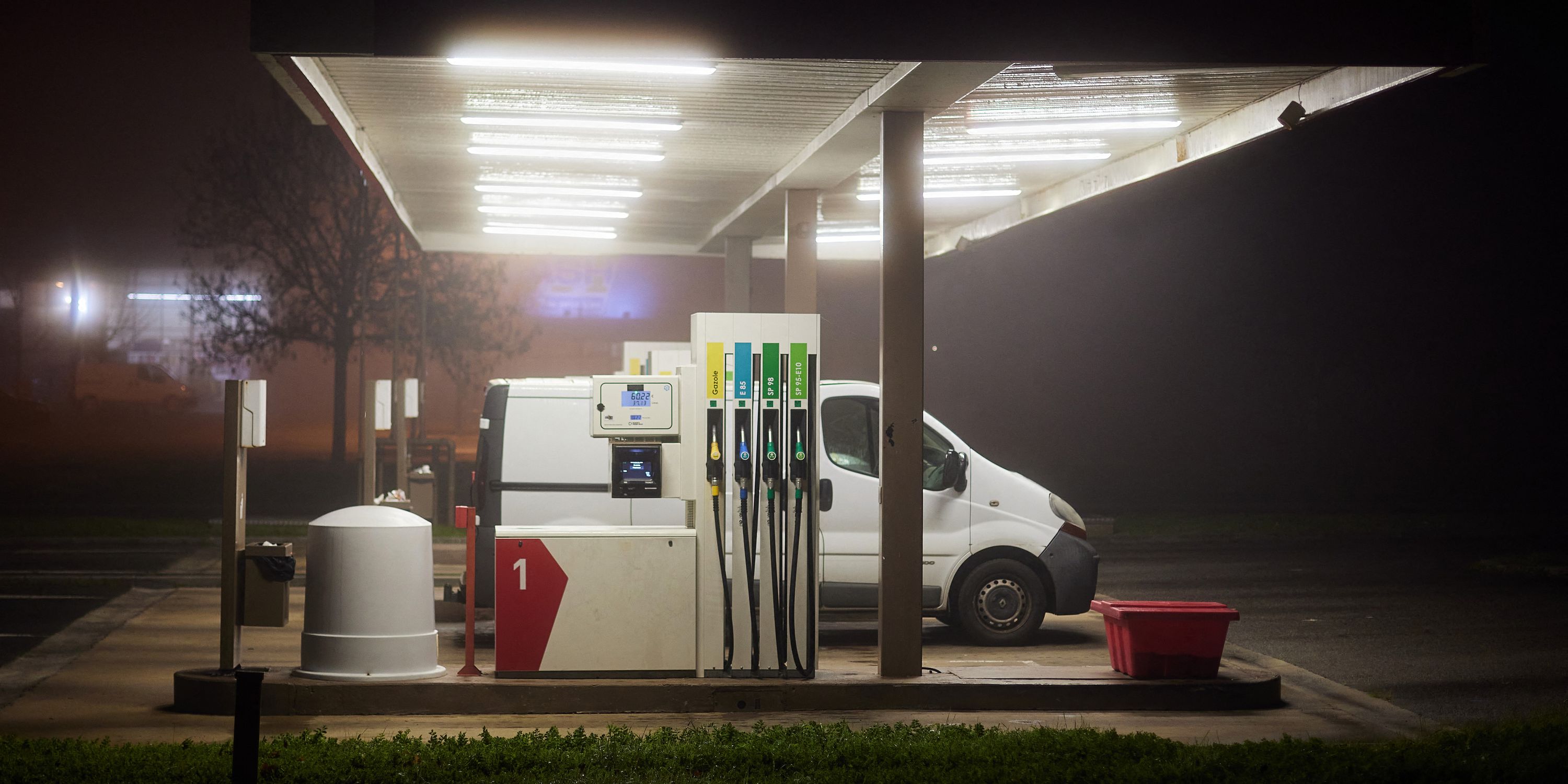 Fin de la vente des voitures thermiques en 2035 : les députés votent contre