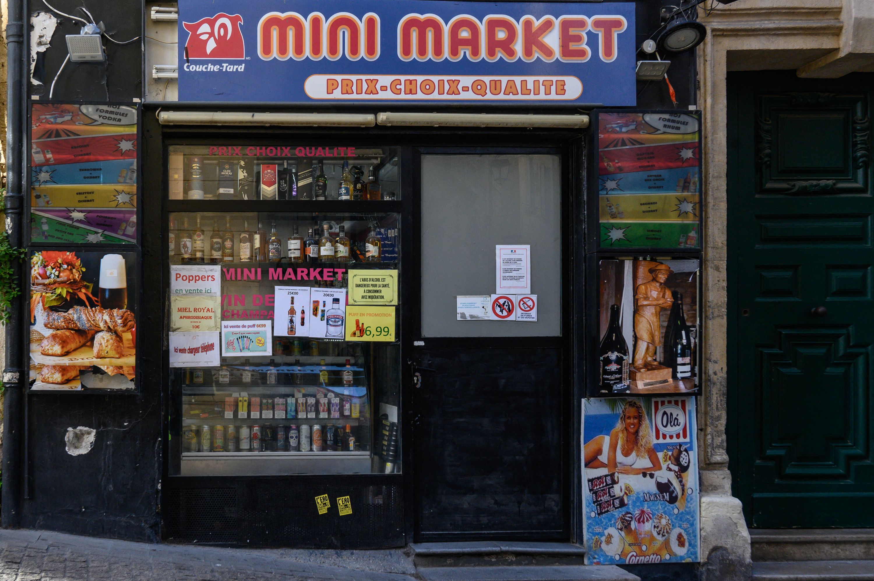 À Marseille, les épiceries de nuit provoquent nuisances et ventes illégales