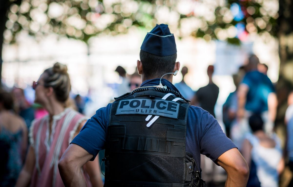Paris : Deux policiers légèrement blessés par un homme devant la préfecture