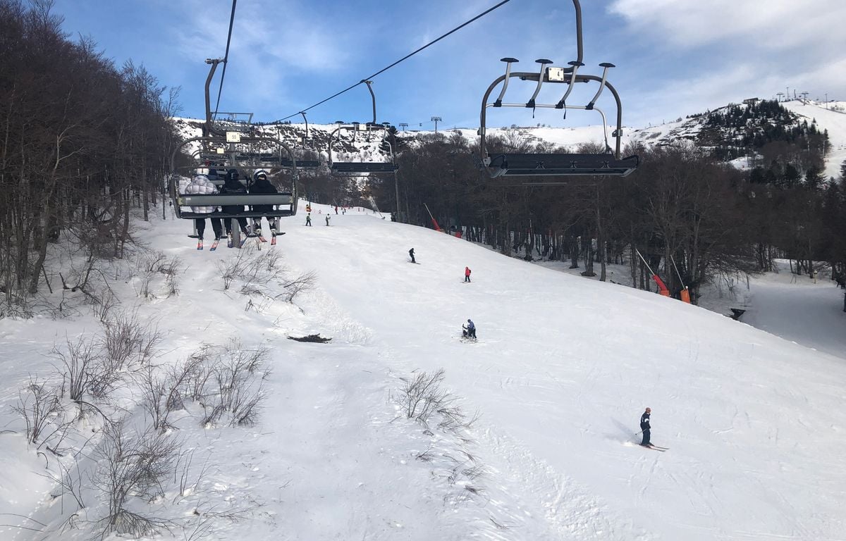 Alpes-Maritimes : Une petite fille gravement blessée après une chute de 7 mètres d’un télésiège