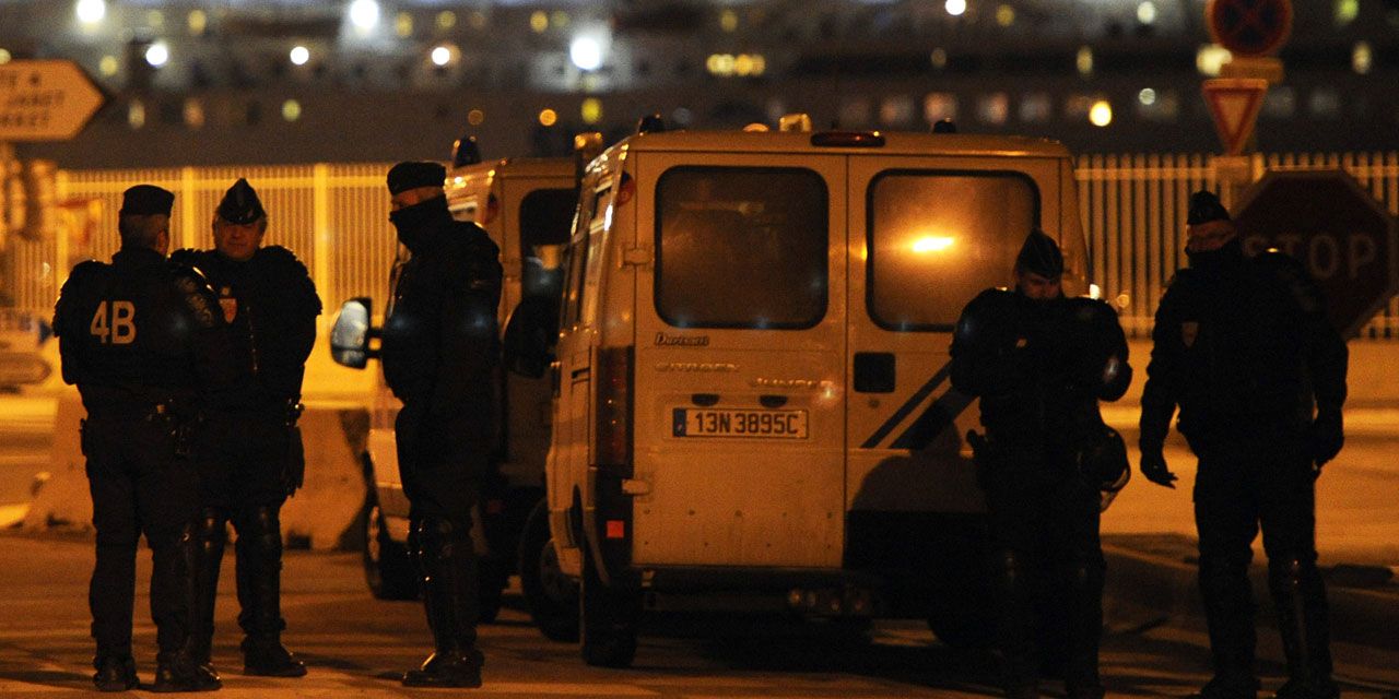 En France, plus de 150 squats de migrants soutenus et financés par l’extrême gauche