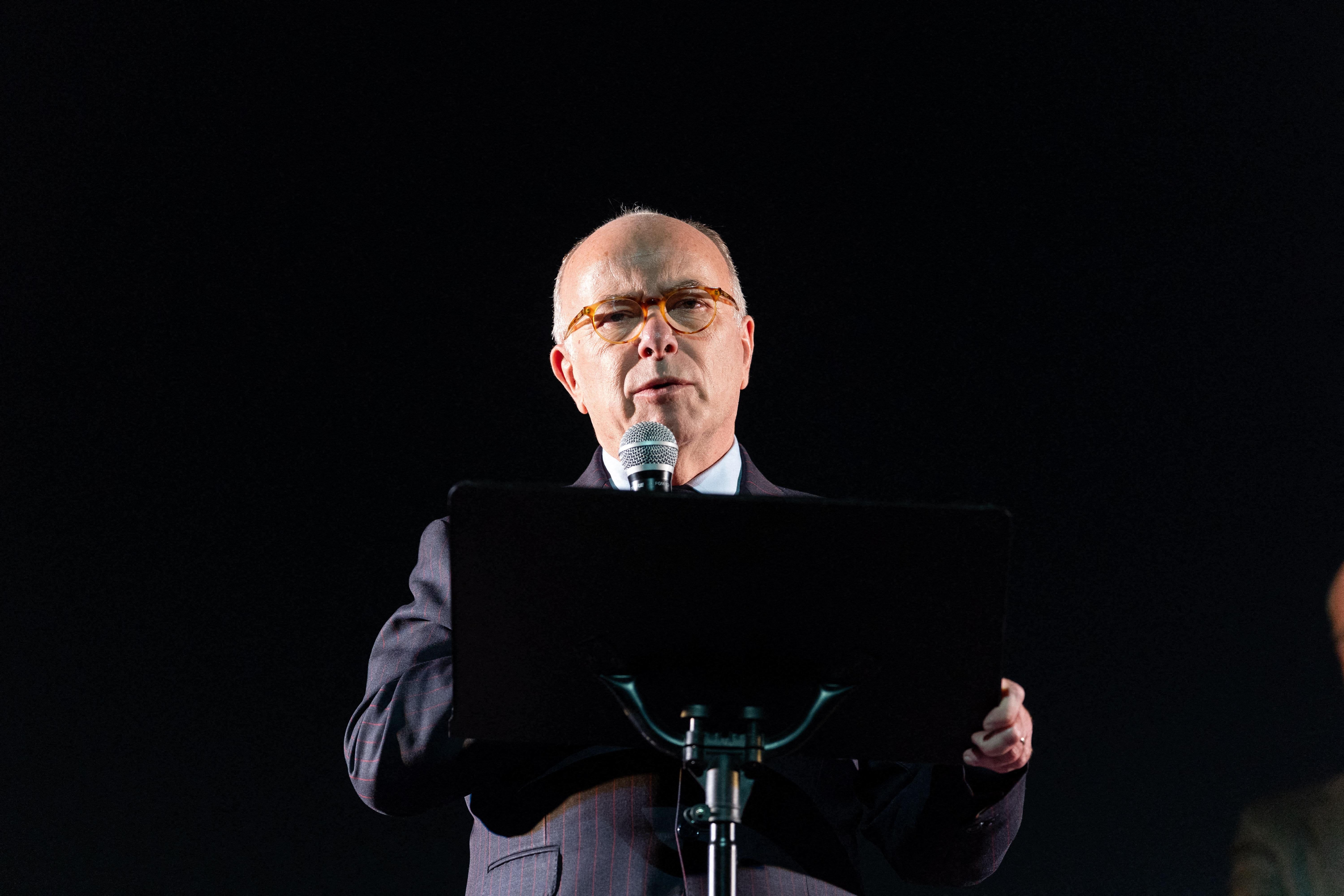 Bernard Cazeneuve à Grenoble, Marine Le Pen à Madrid… Les 4 infos dont vous allez entendre parler demain