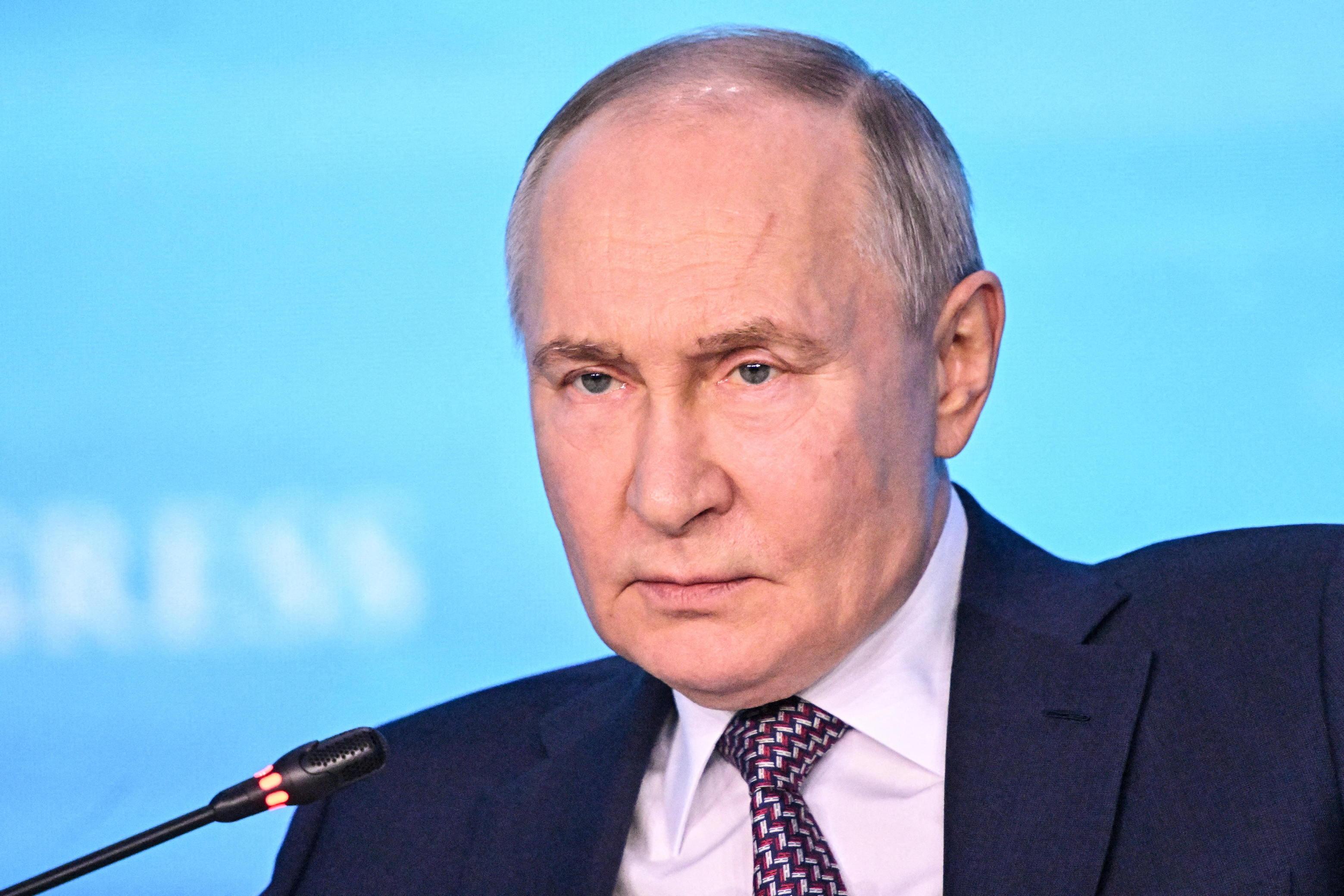 Garantir la «souveraineté présente et future» : Poutine promet une montée en puissance des forces armées russes