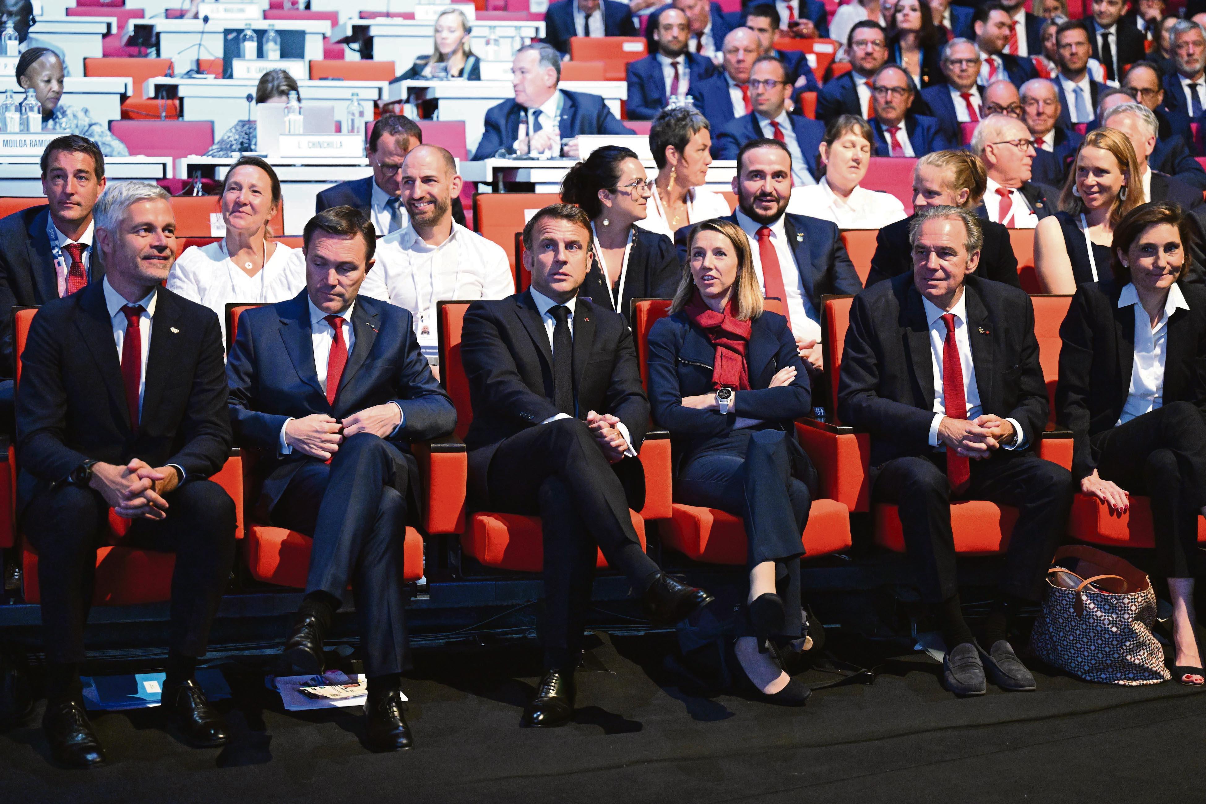 JO 2030 : après le départ de Martin Fourcade, qui pour prendre les rênes ?
