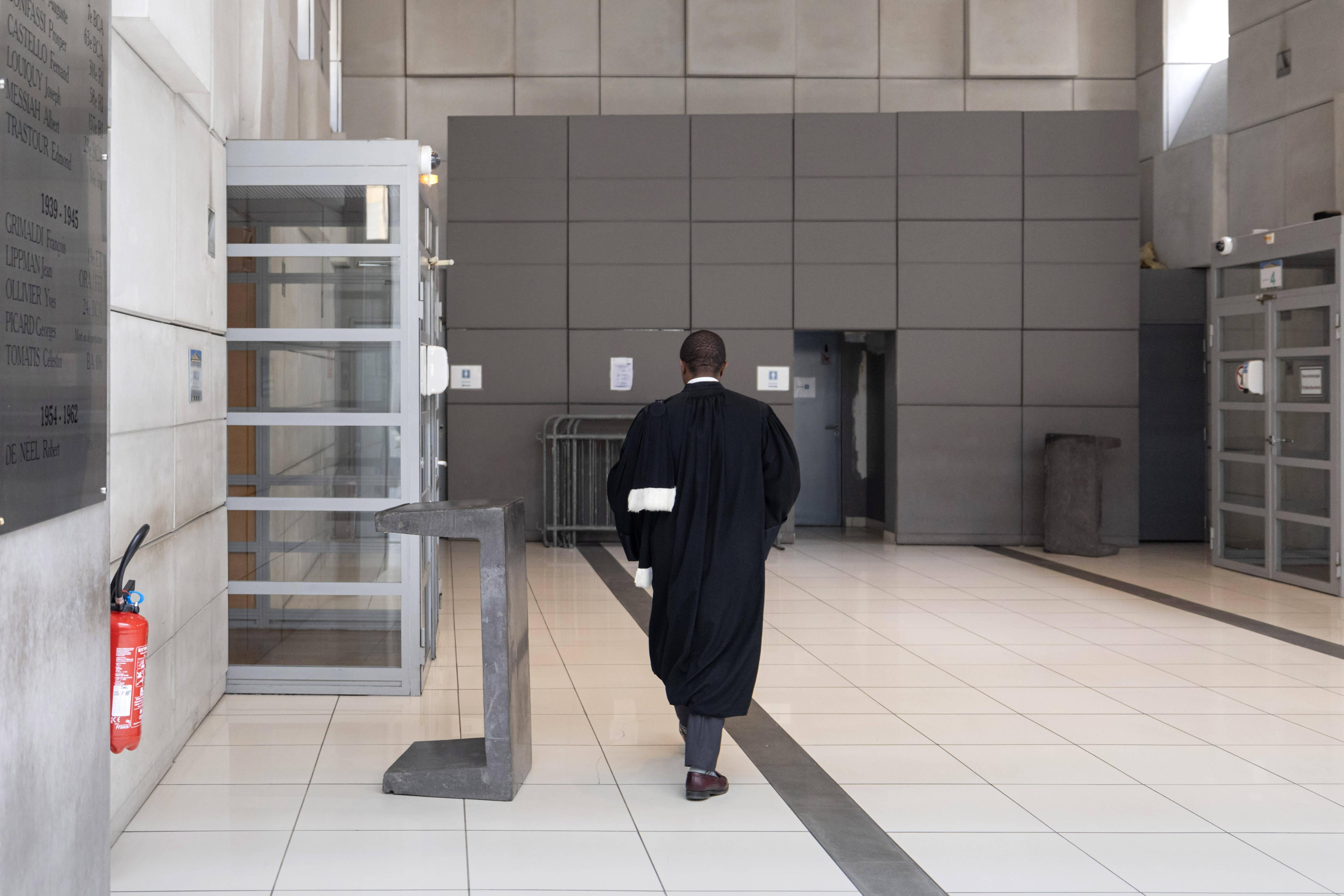 «Elles étaient comme des petites sœurs» : le discours déconcertant d’un réfugié afghan jugé pour proxénétisme à Metz