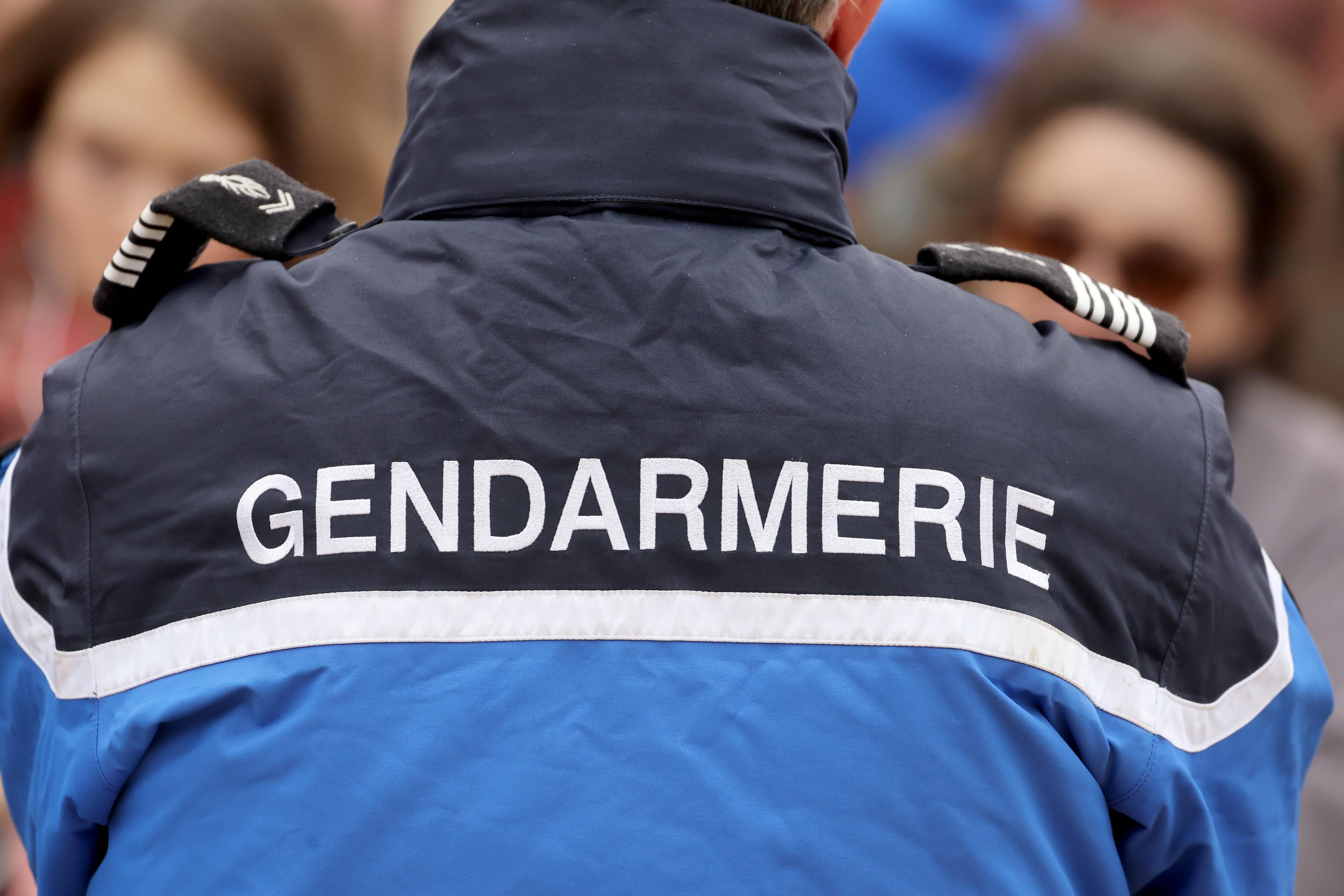 Haute-Savoie : un gendarme ouvre le feu sur un adolescent qui le menaçait avec un couteau