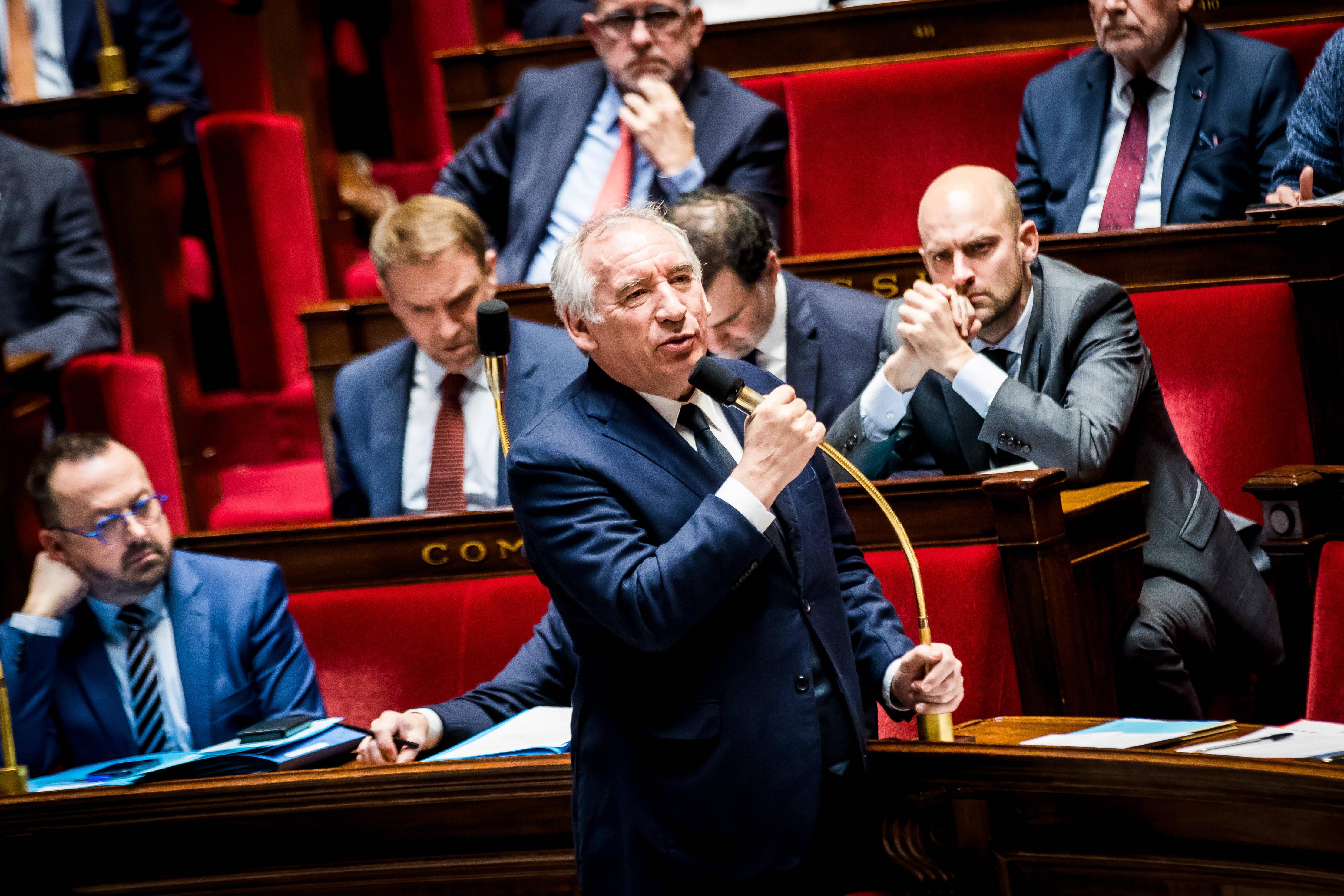 Budget : Bayrou engage la responsabilité du gouvernement en actionnant un premier 49.3