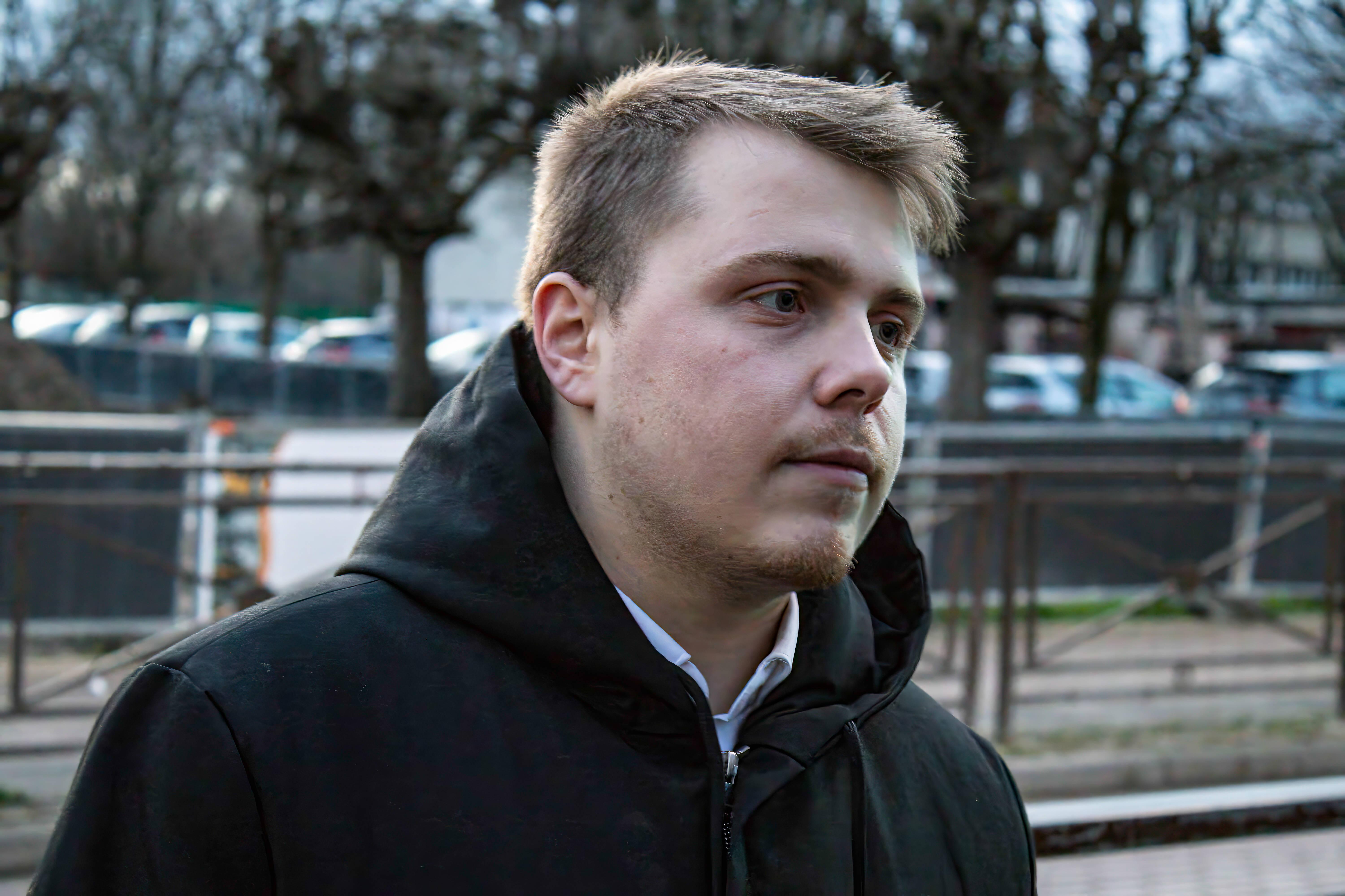 «Je n’avais pas le choix» : Louis Boyard tente de justifier son passé de dealer par la précarité étudiante