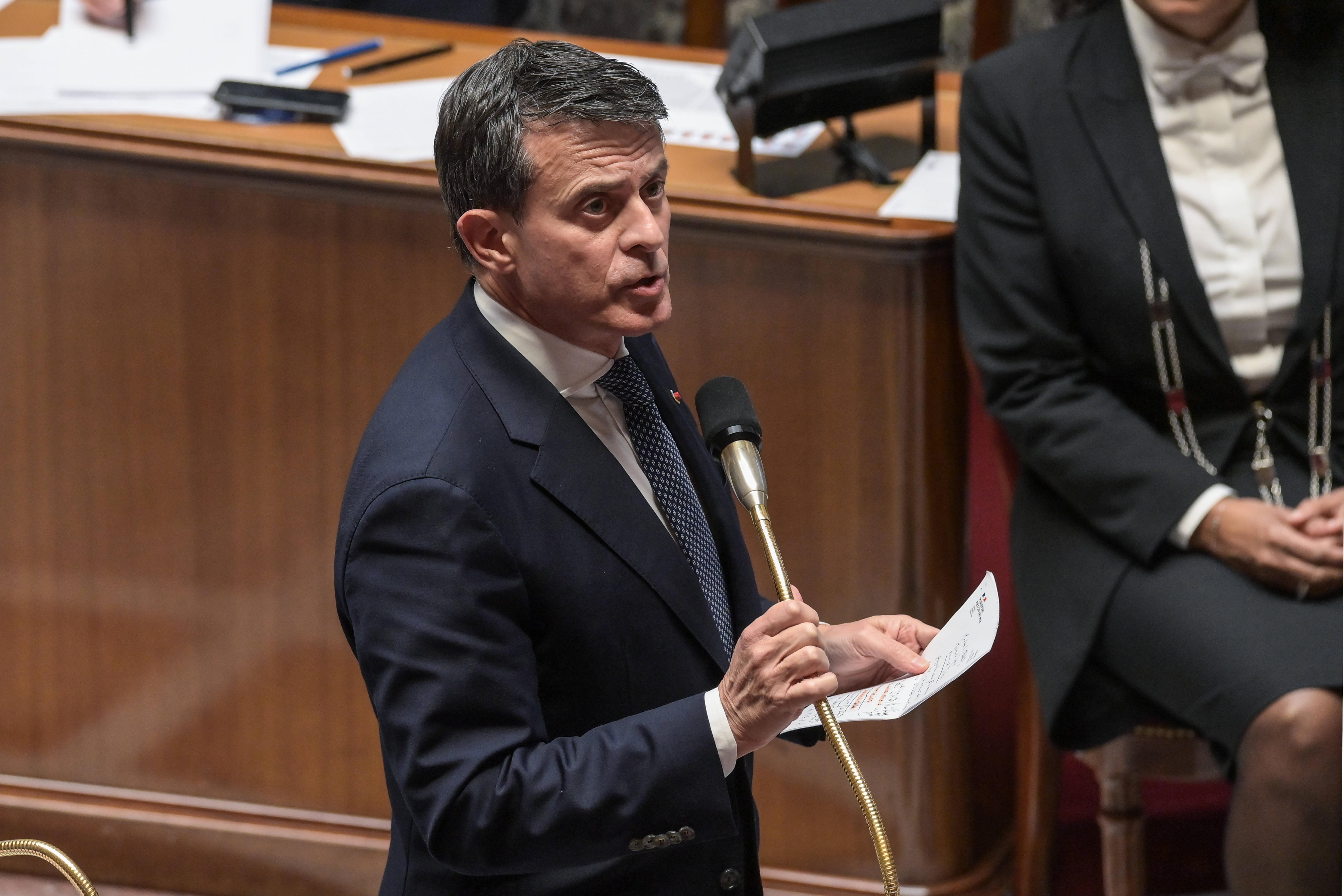 «Ce serait une fracture historique» : Manuel Valls s’oppose à la remise en cause totale du droit du sol