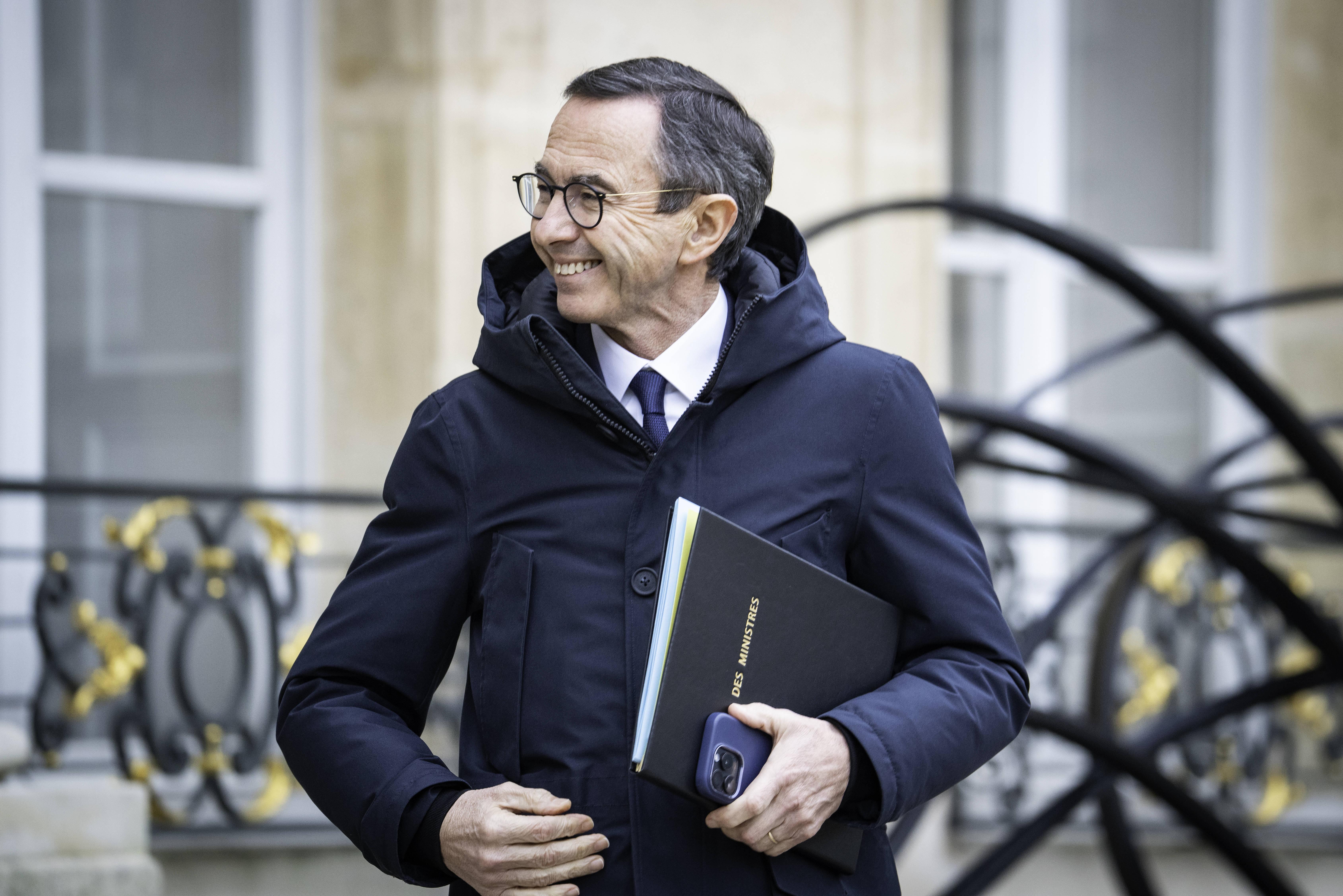 Les Républicains : Bruno Retailleau annonce sa candidature à la présidence du parti