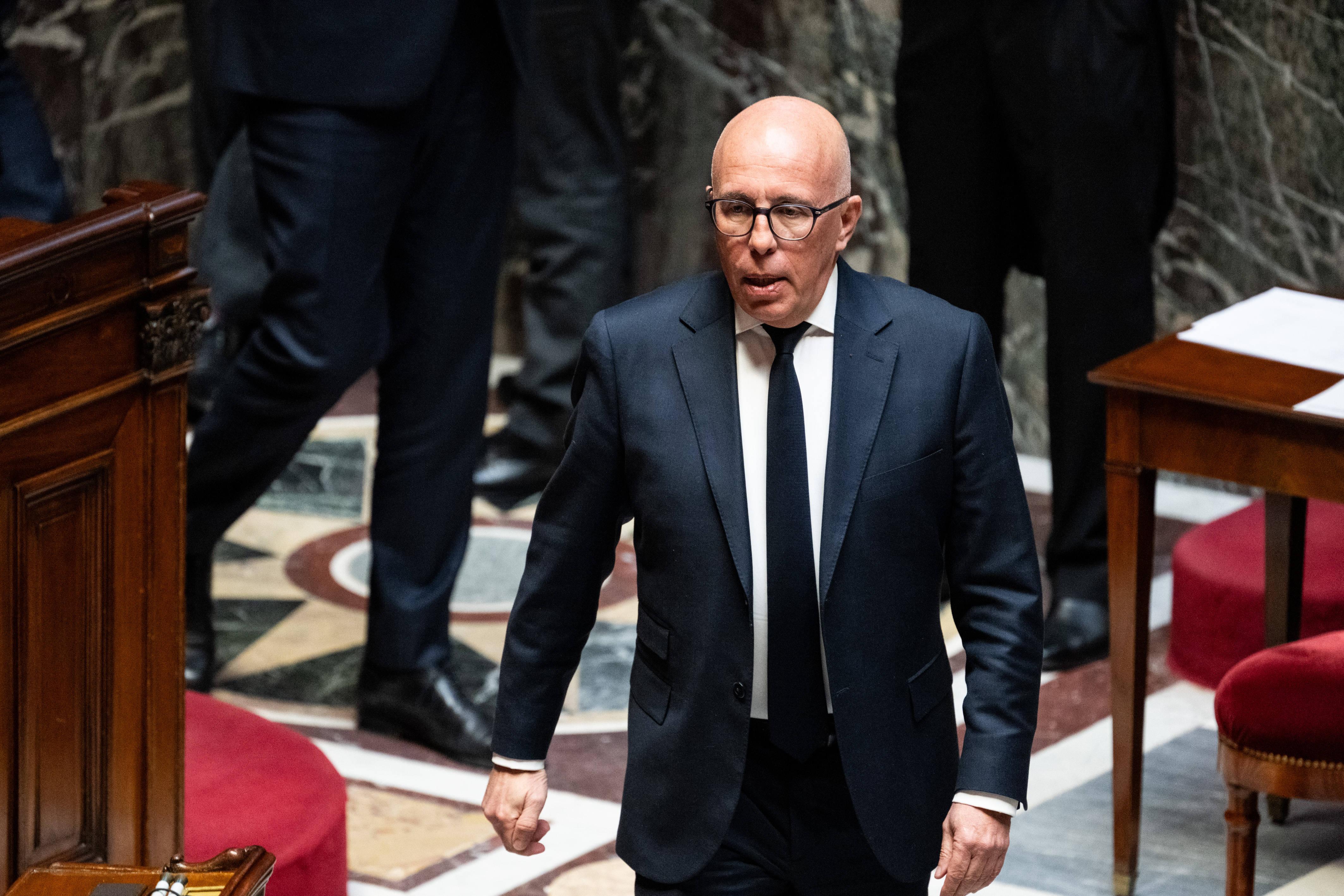 «L’Algérie doit en subir les conséquences» : Éric Ciotti veut suspendre «tous les visas algériens»