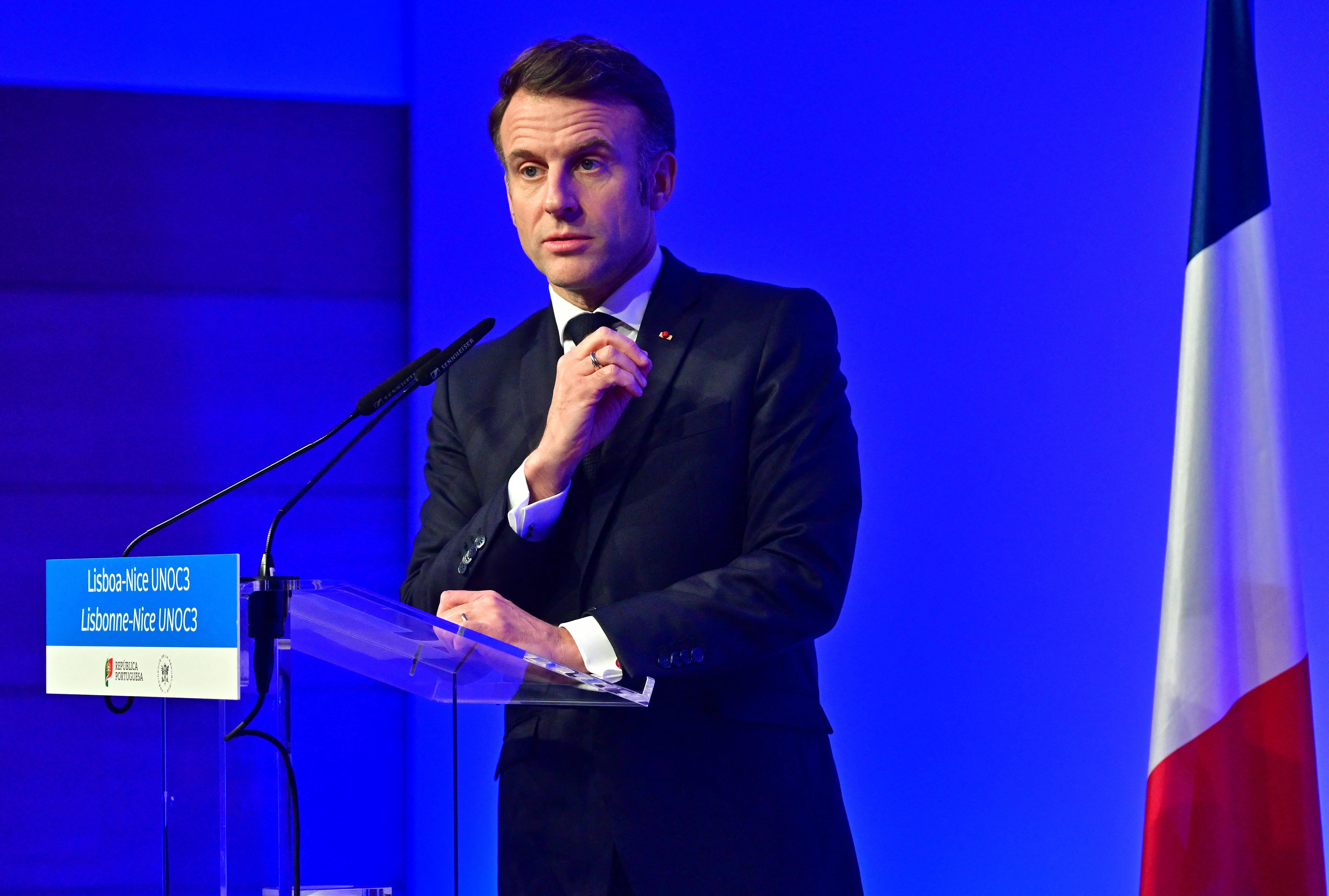 Algérie : Emmanuel Macron veut «réengager un travail» sur l’immigration