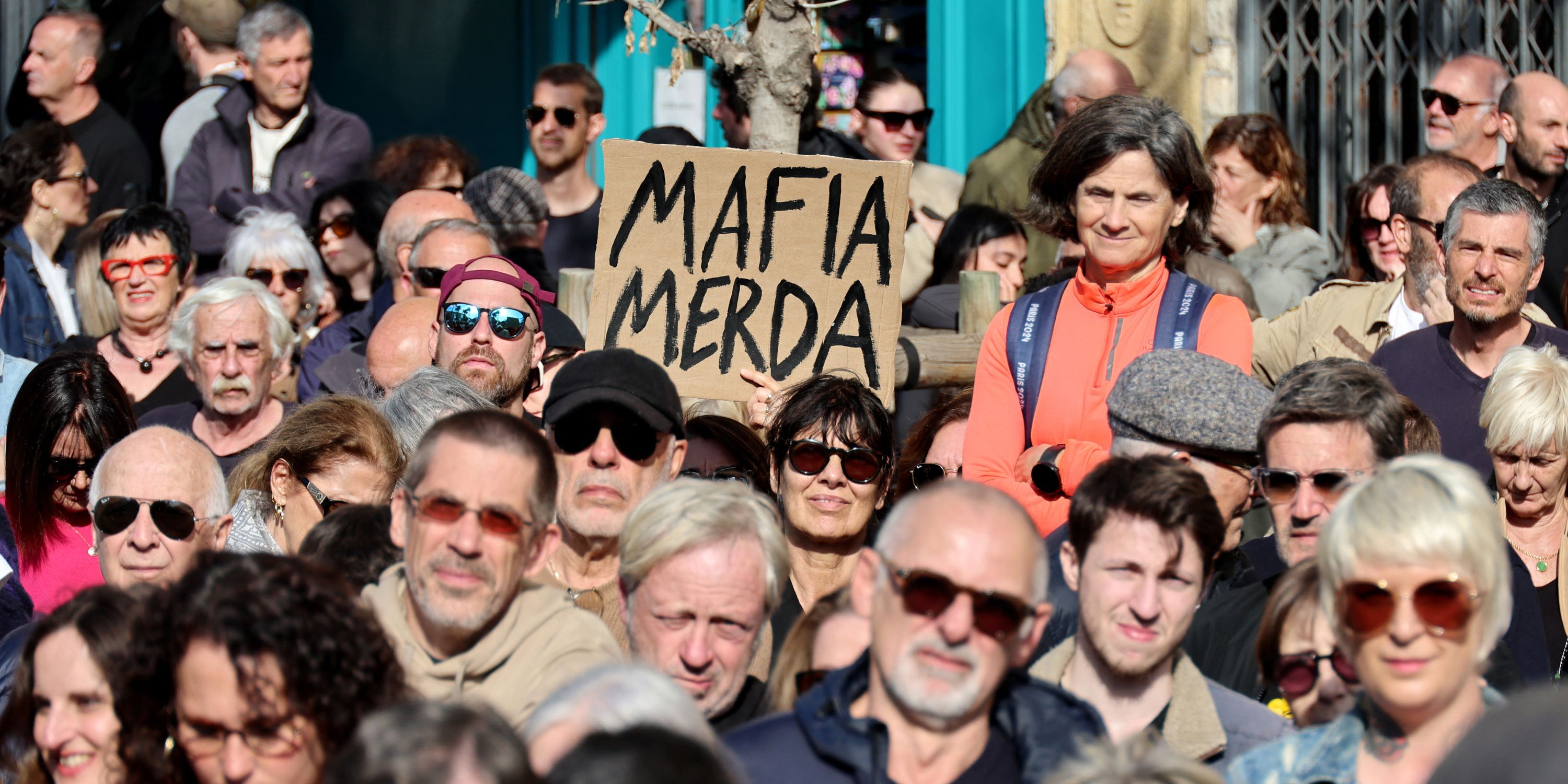 «Il ne faut pas se taire» : à Ajaccio, des centaines de Corses manifestent contre la mafia