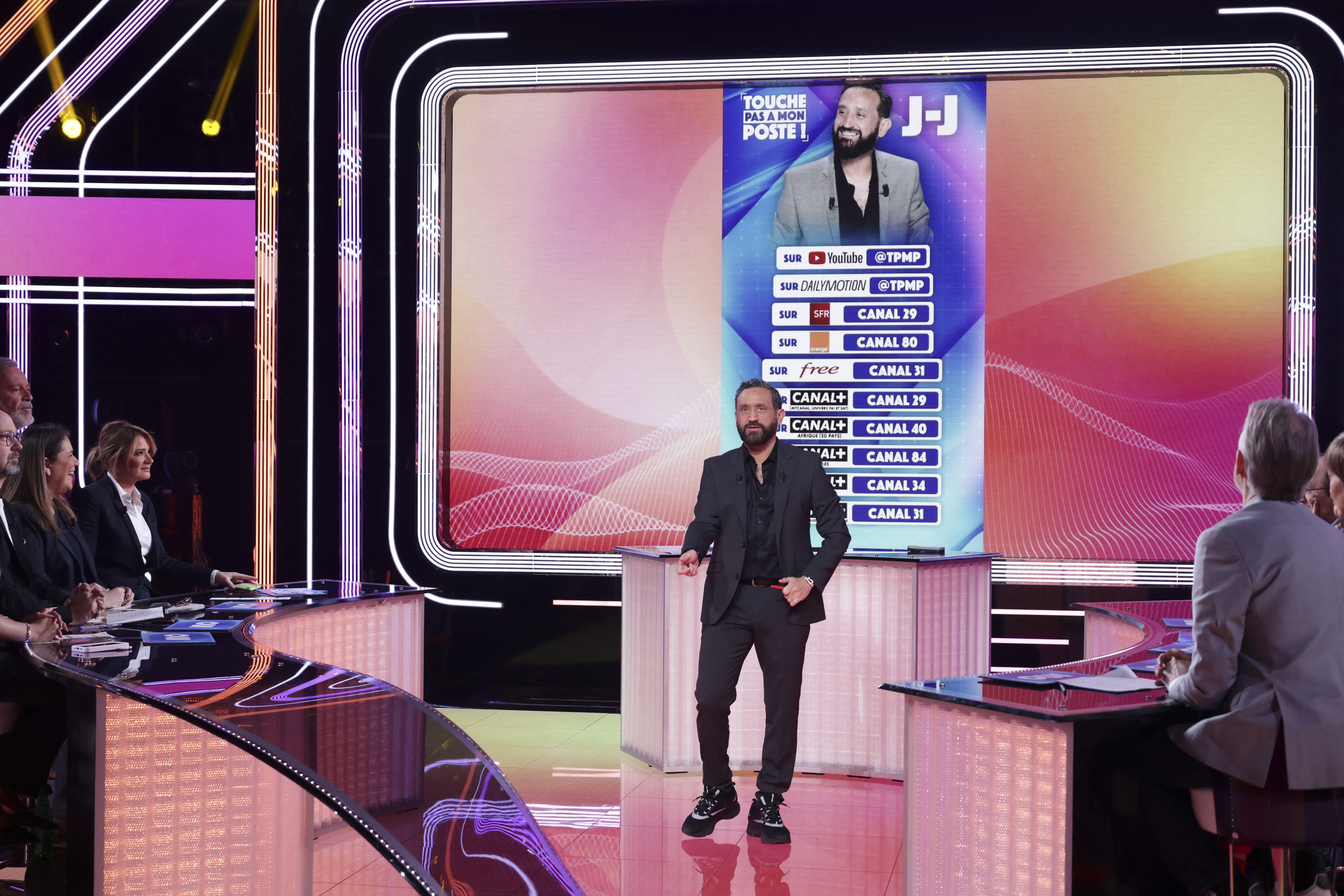 Chassé de la TNT, TPMP triomphe ailleurs : le pari gagnant de Cyril Hanouna