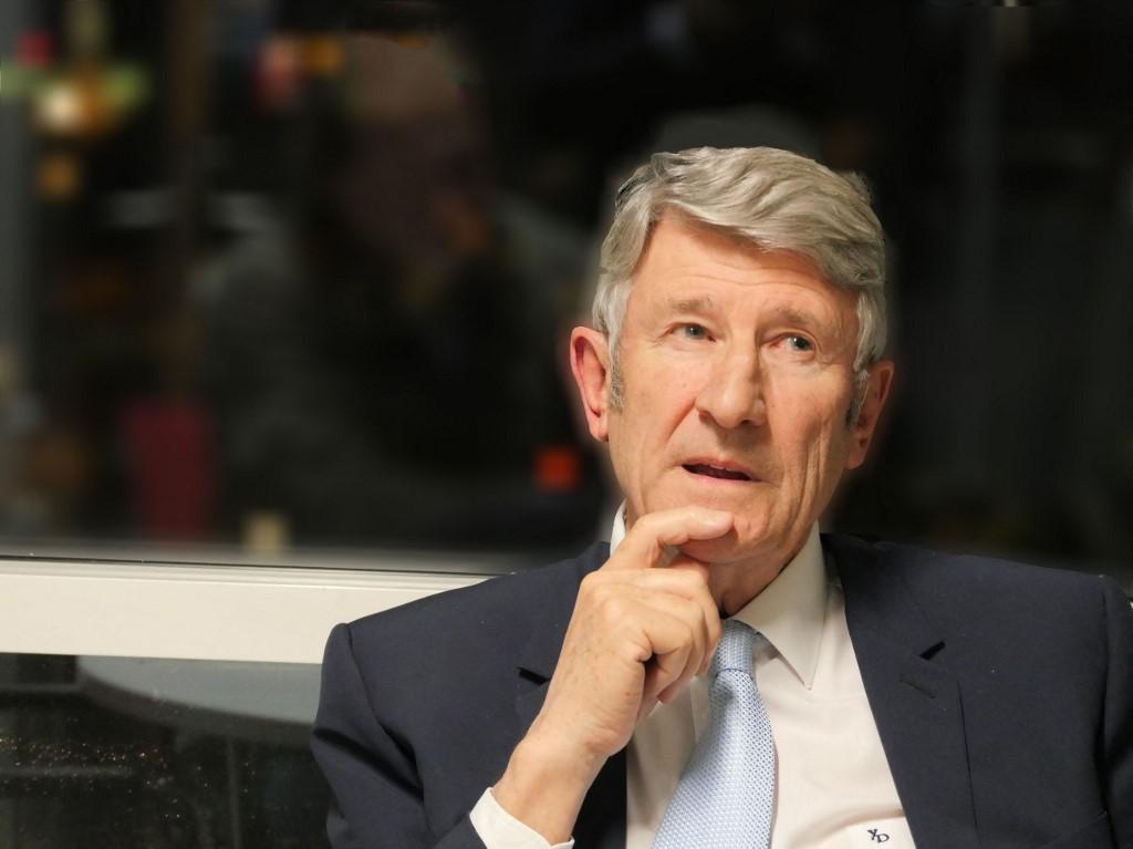 Guerre en Ukraine : le duel des va-t-en-guerre et des va-t-en-paix