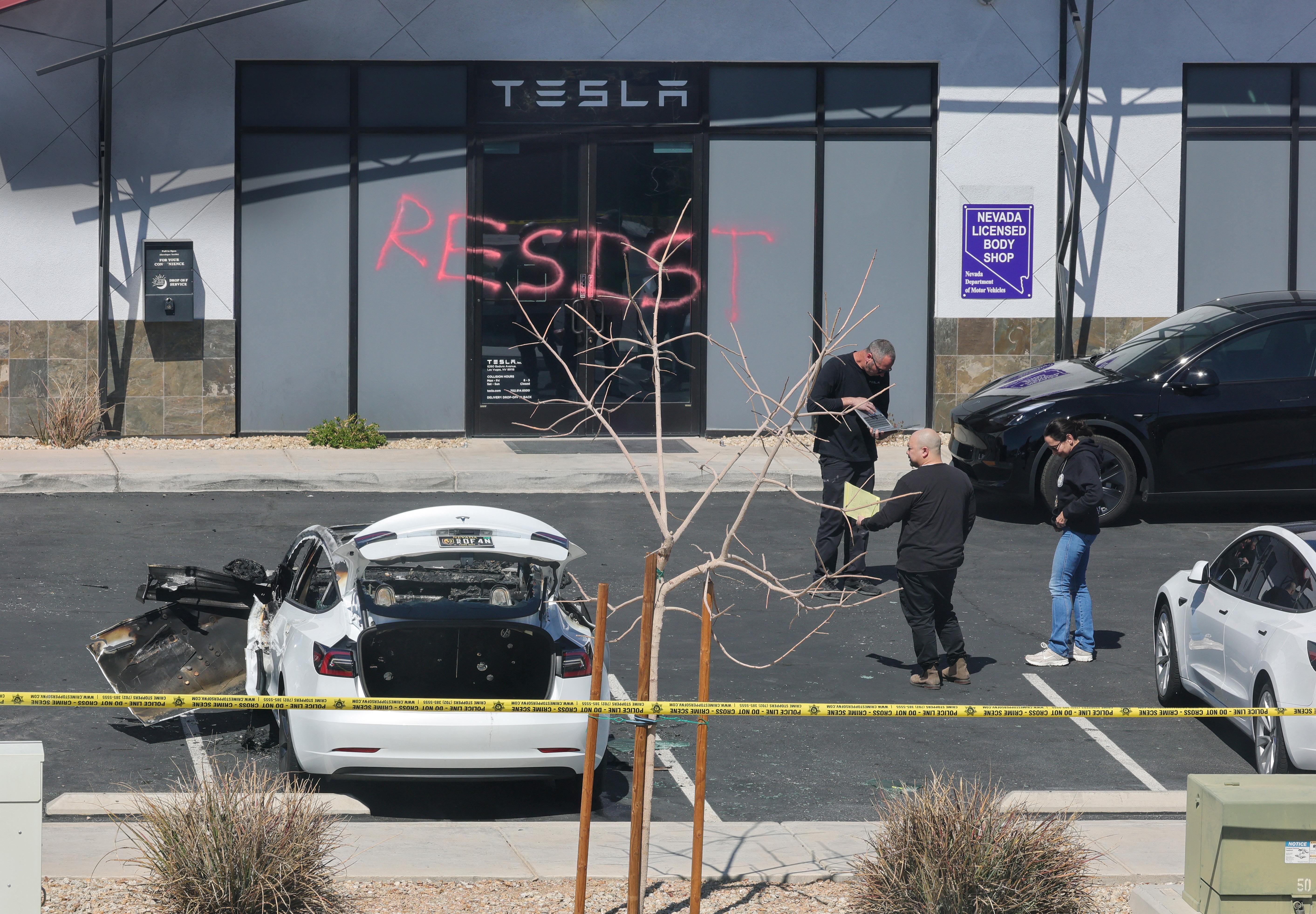 États-Unis : détruire des Tesla, nouvelle croisade des bobos