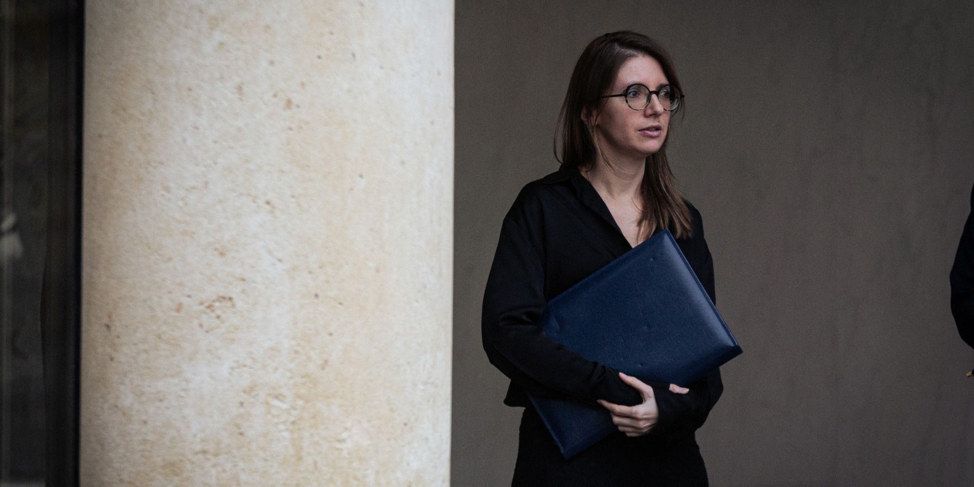 Prostitution : Aurore Bergé veut fermer les faux salons de massage