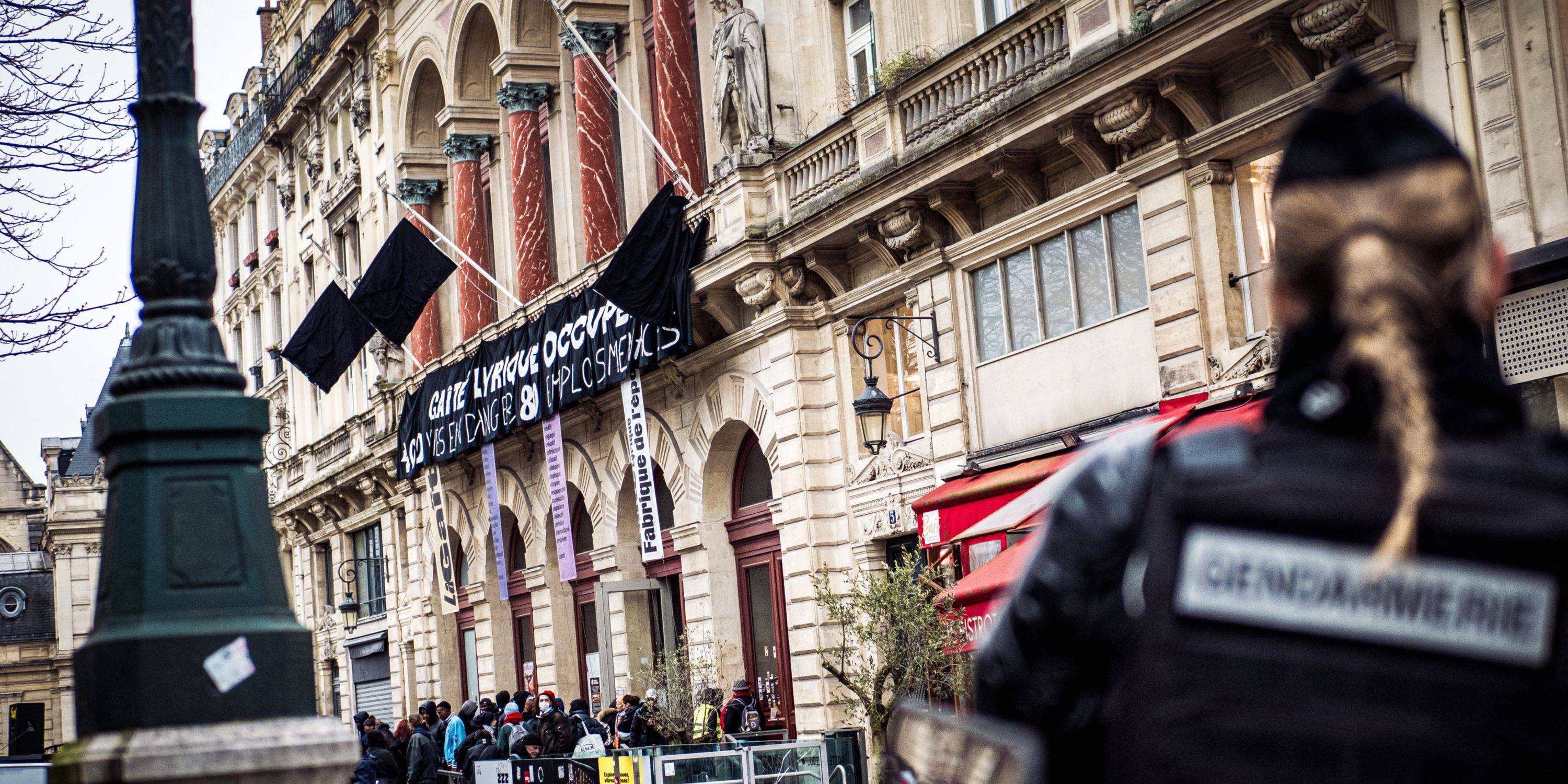 «J’ai été insulté de facho et de raciste» : la détresse de la propriétaire du bistrot à la Gaîté Lyrique, occupée par des migrants