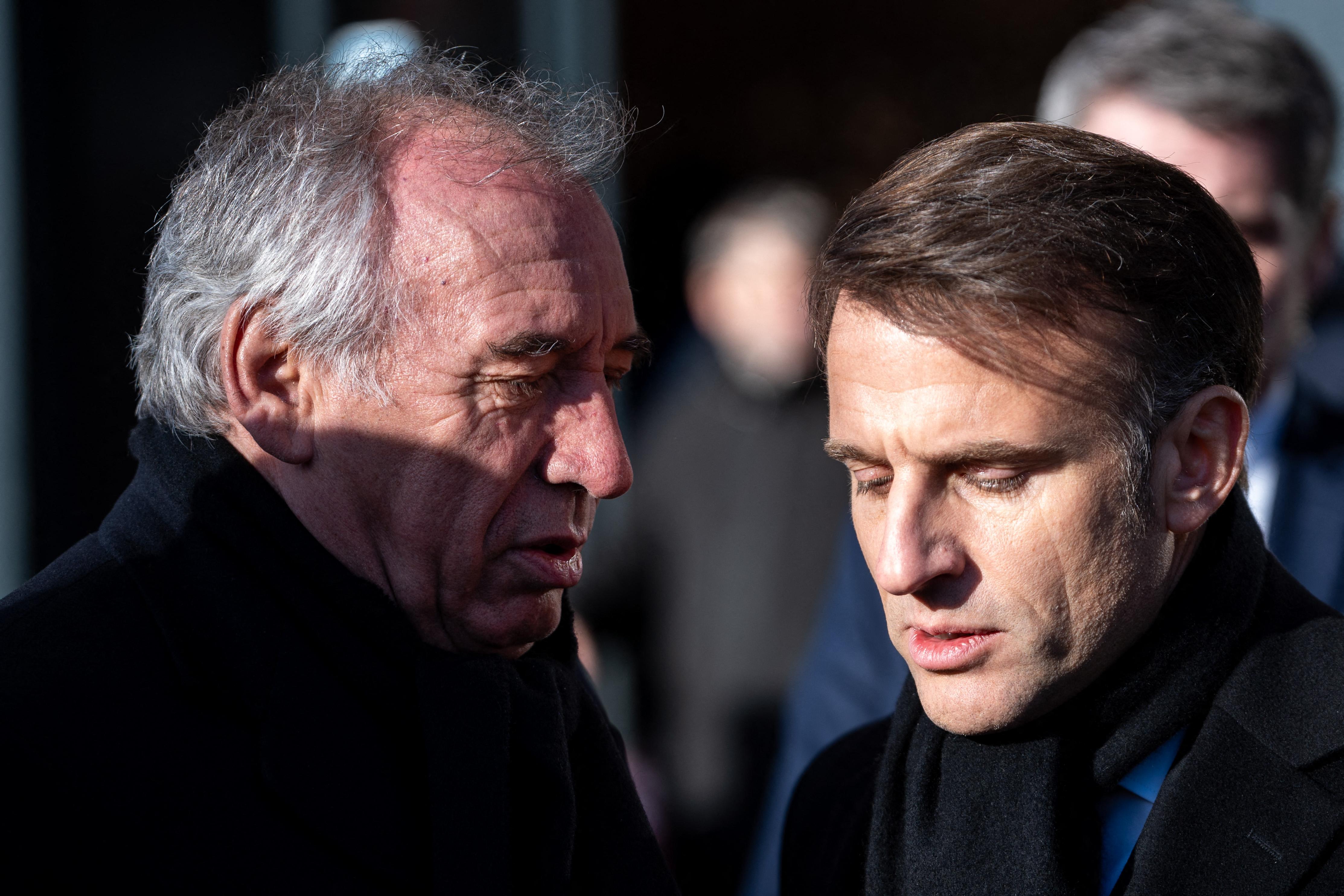 Accords franco-algériens : bras de fer au sommet entre Macron, Bayrou et Retailleau