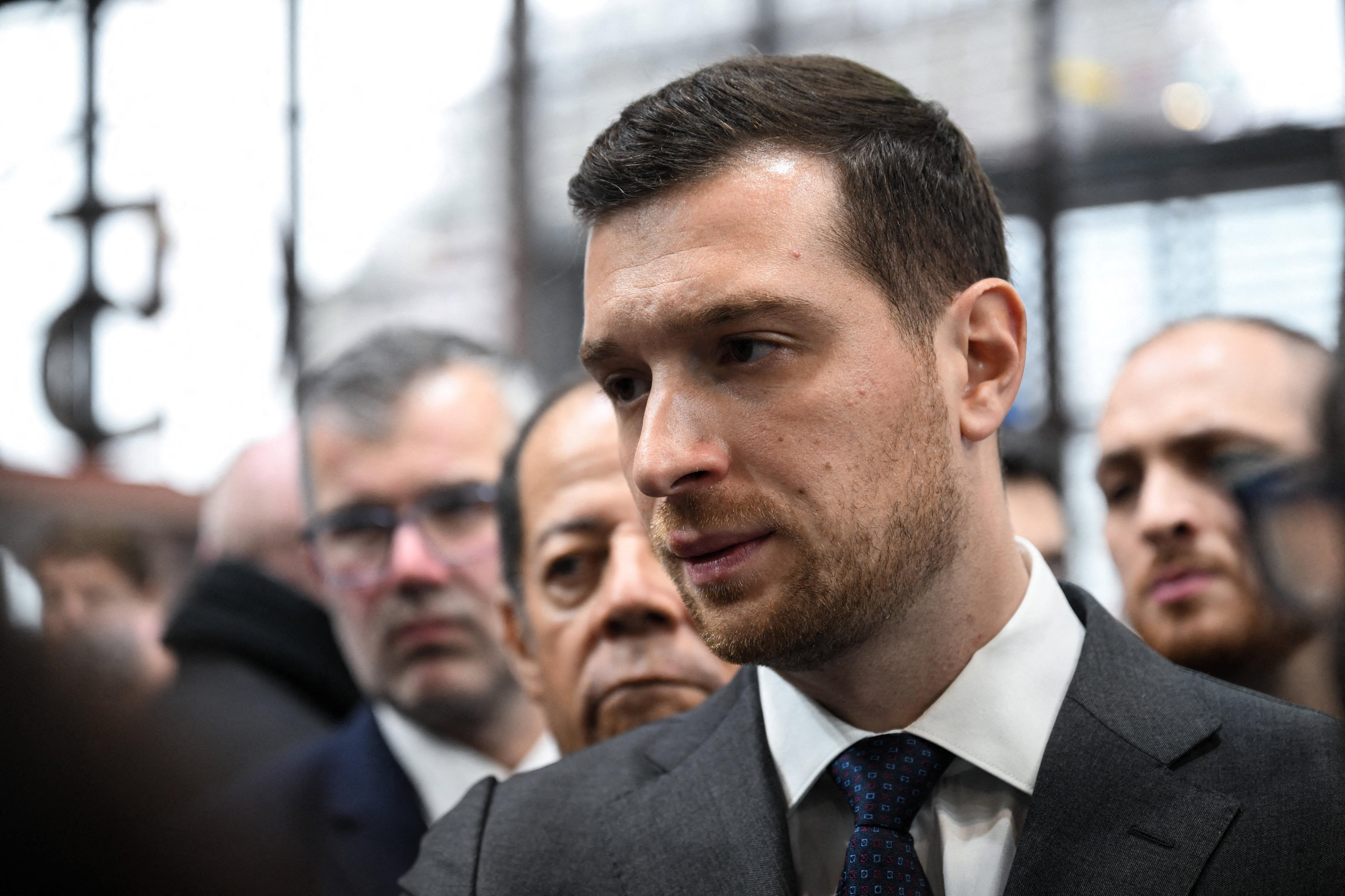 «Fermer les robinets de l’immigration et des subventions» : Bardella propose de passer à la vitesse supérieure face au régime algérien