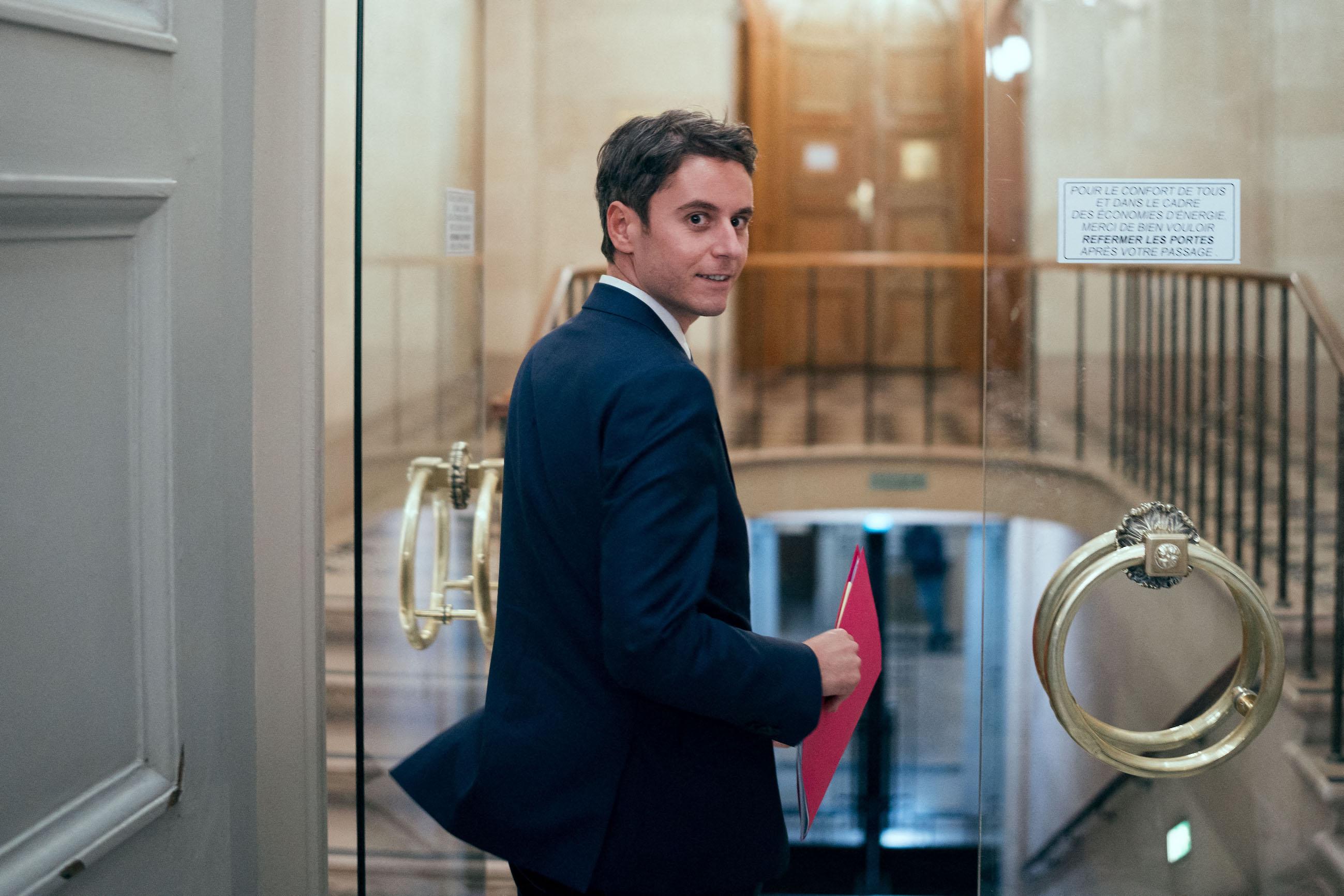 Guerre numérique : l’État en alerte ; Attal prépare un sommet stratégique à Paris… Les indiscrets du JDD