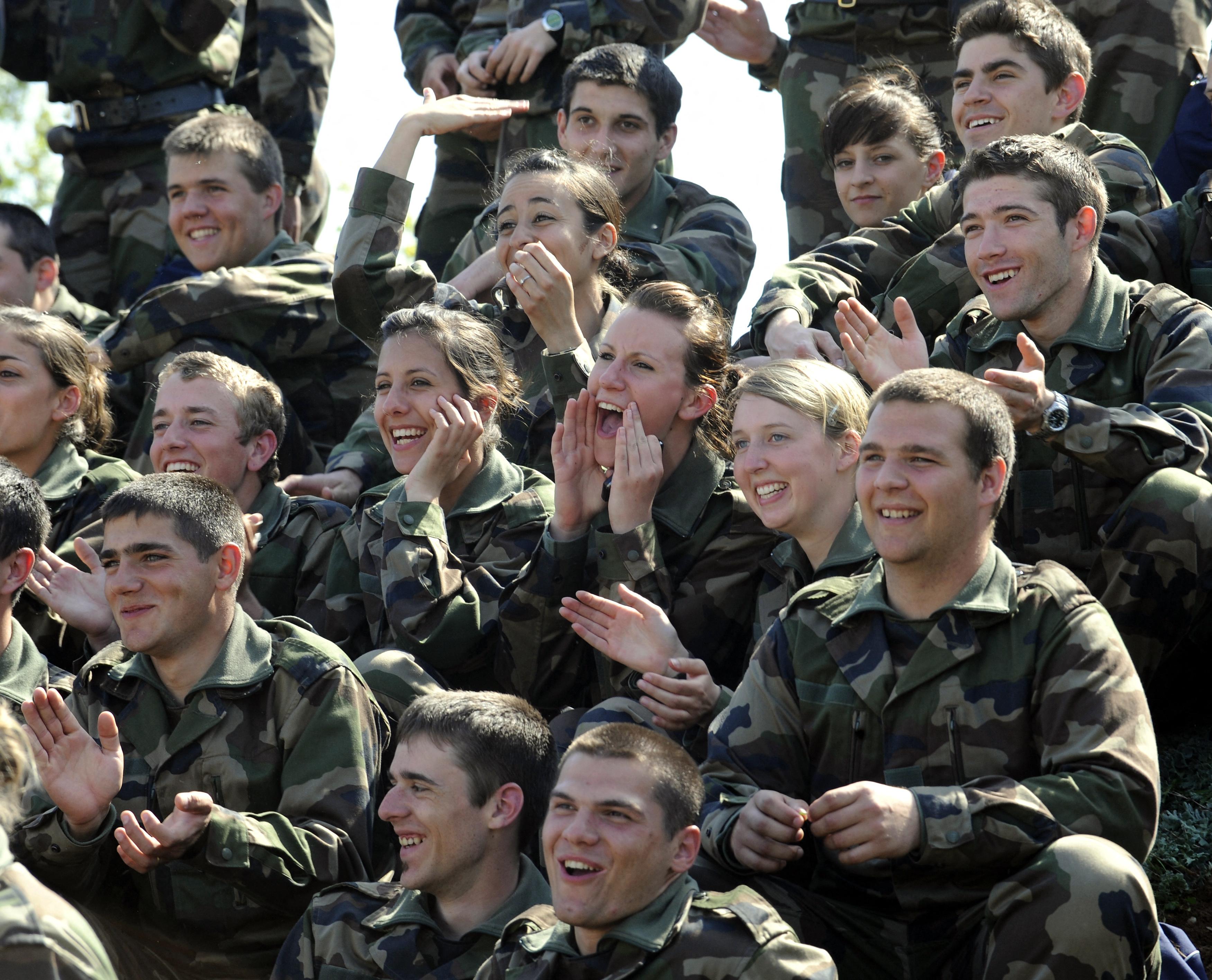 Armée : 50 % des jeunes Français prêts à s’engager en cas de conflit