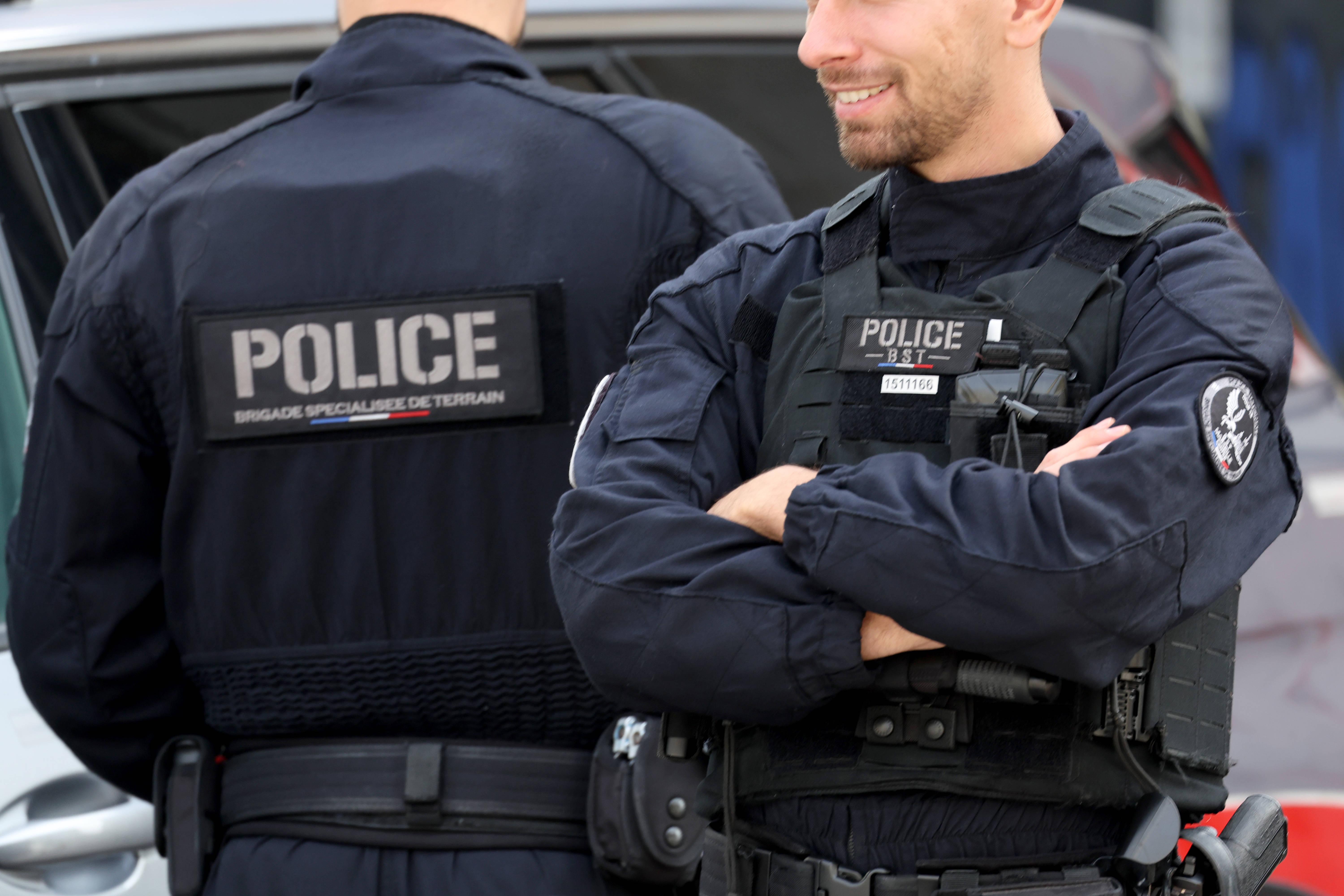 Meurthe-et-Moselle : un adolescent tabassé à coups de marteau devant son collège, un enseignant blessé en s’interposant