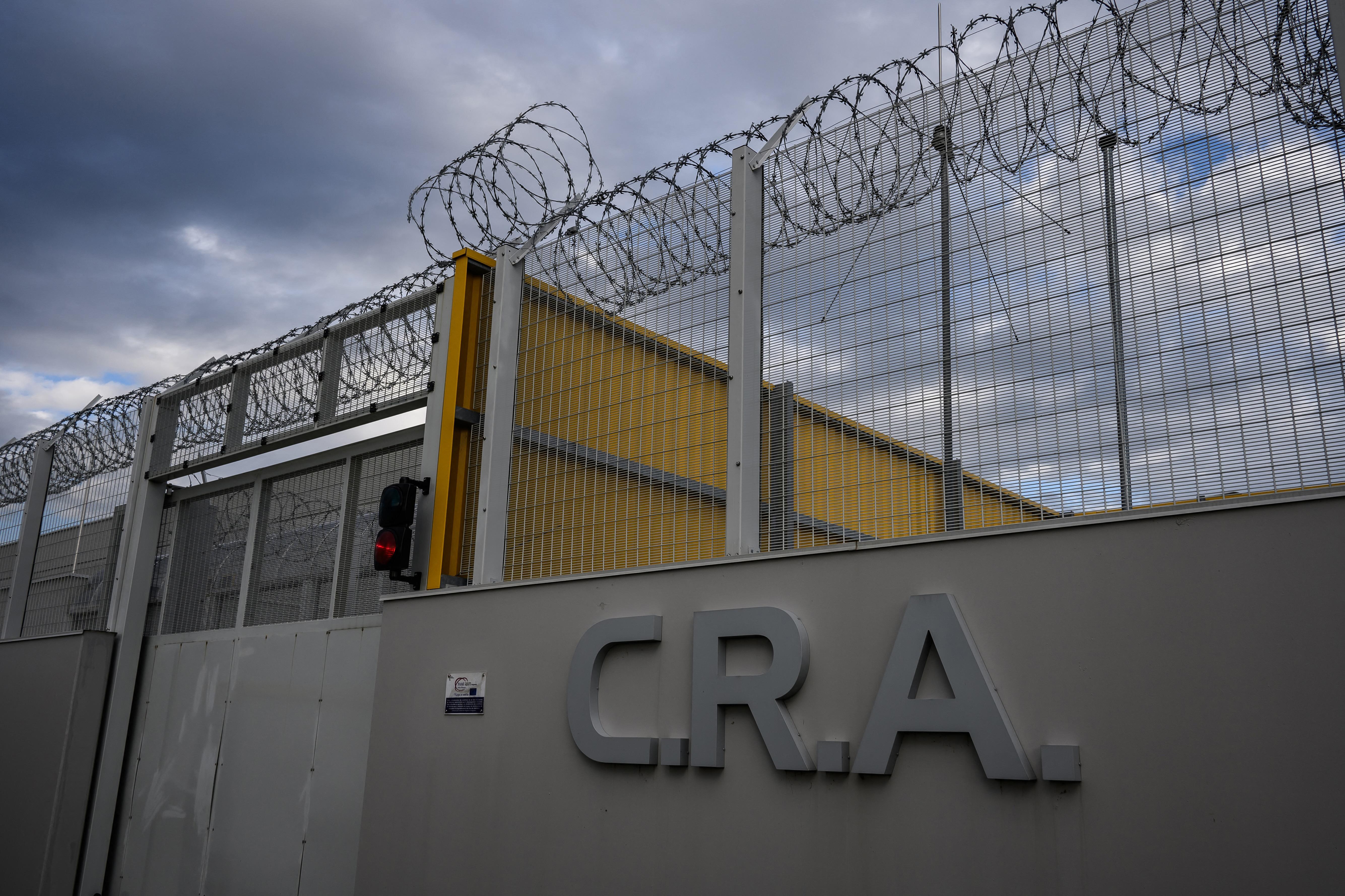 Centres de rétention : ces associations qui sabotent la politique migratoire