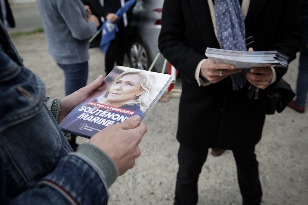 Après la condamnation de Marine Le Pen, le Rassemblement national mobilise ses troupes, à Paris comme en région