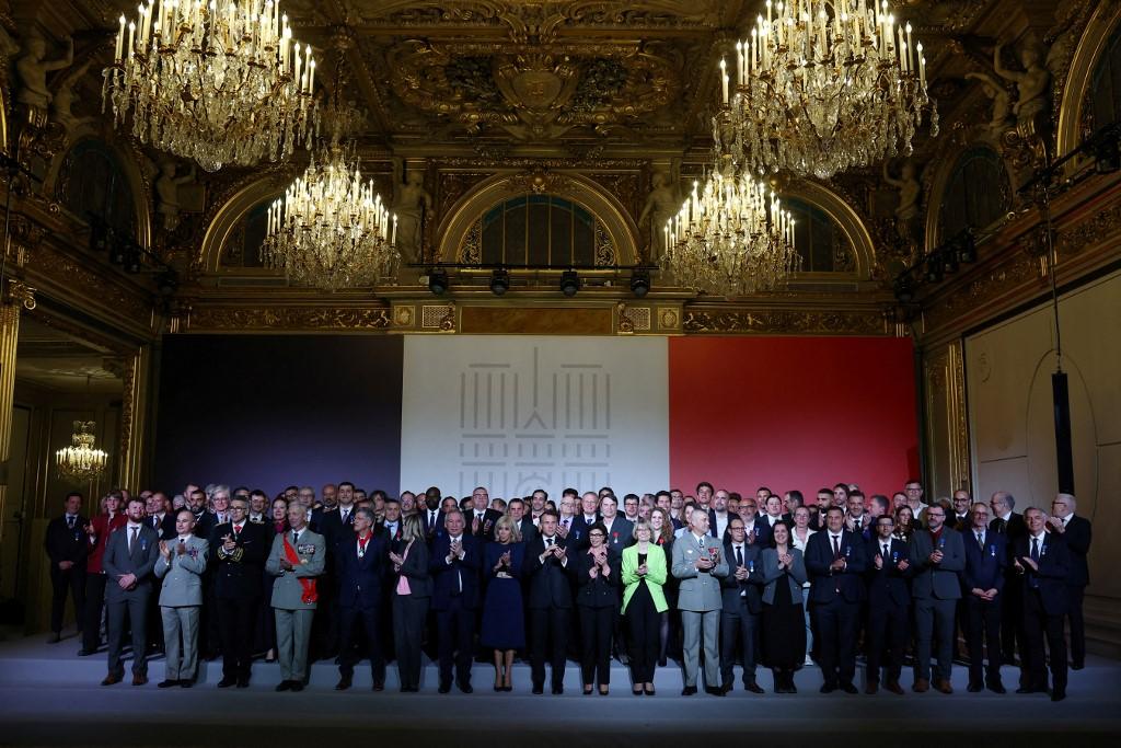 «Génération Notre-Dame» : la République distingue les artisans de la renaissance de la cathédrale