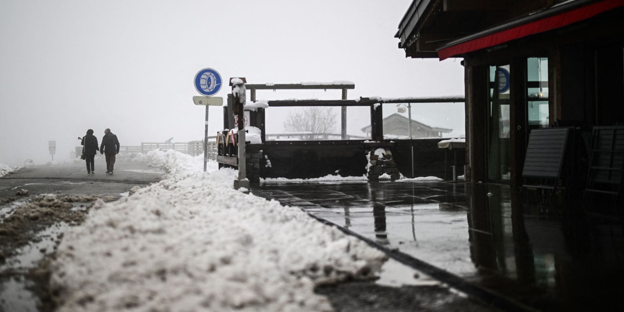 EN IMAGES – Chutes de neige exceptionnelles en Savoie : jusqu’à 1m12 en 24h, la préfecture appelle à la vigilance