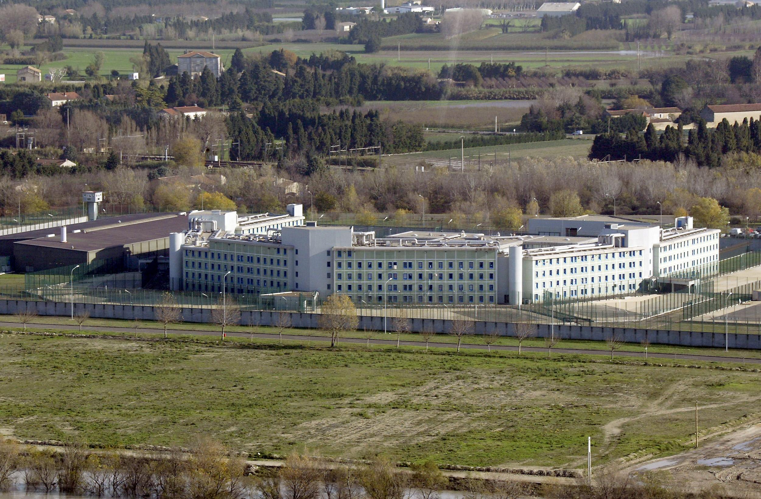 Incendies, surveillant ciblé… Des prisons françaises visées par de nouvelles attaques