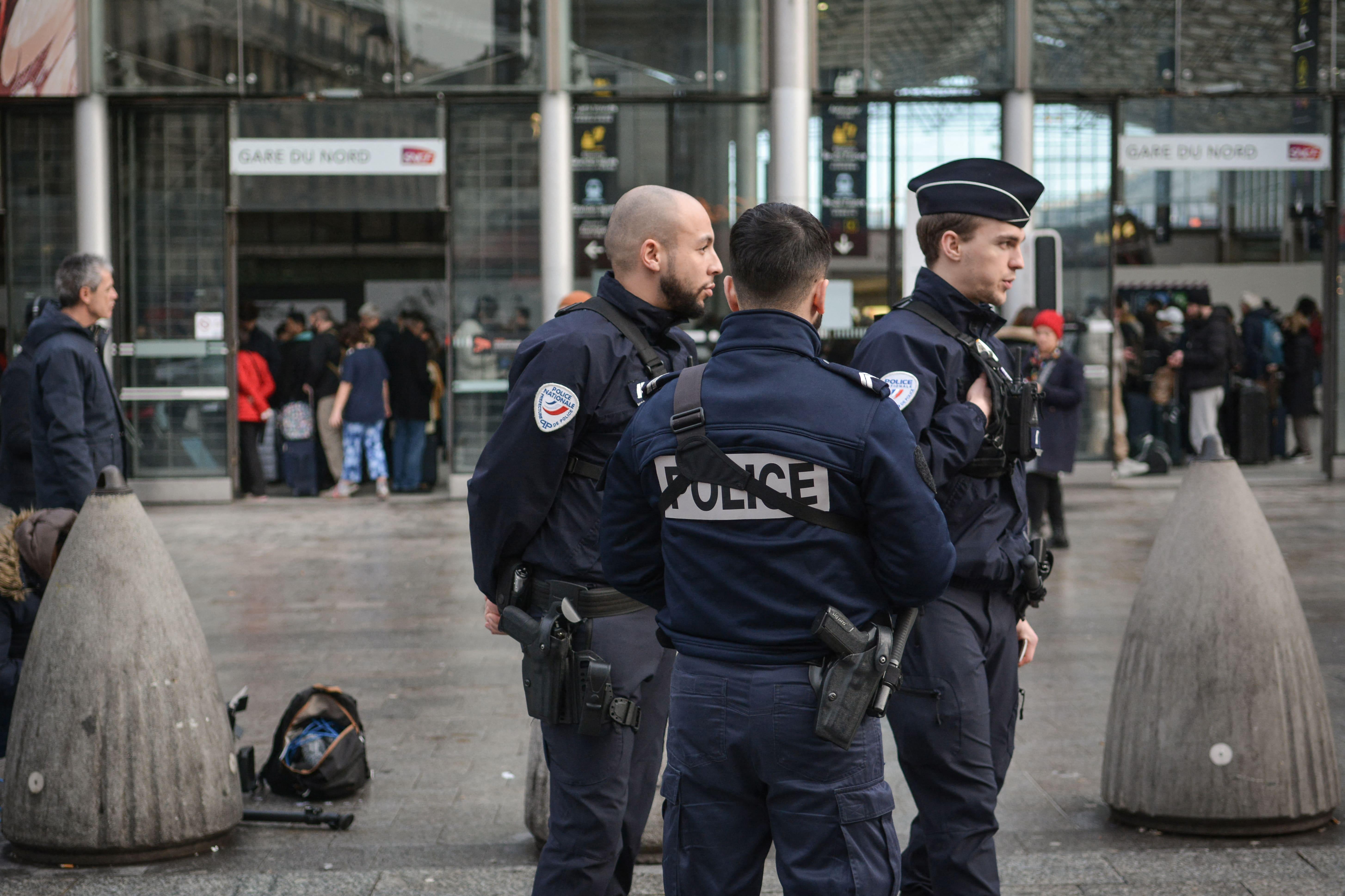 Attaque au couteau à la gare du Nord : le migrant algérien sous OQTF jugé pénalement irresponsable