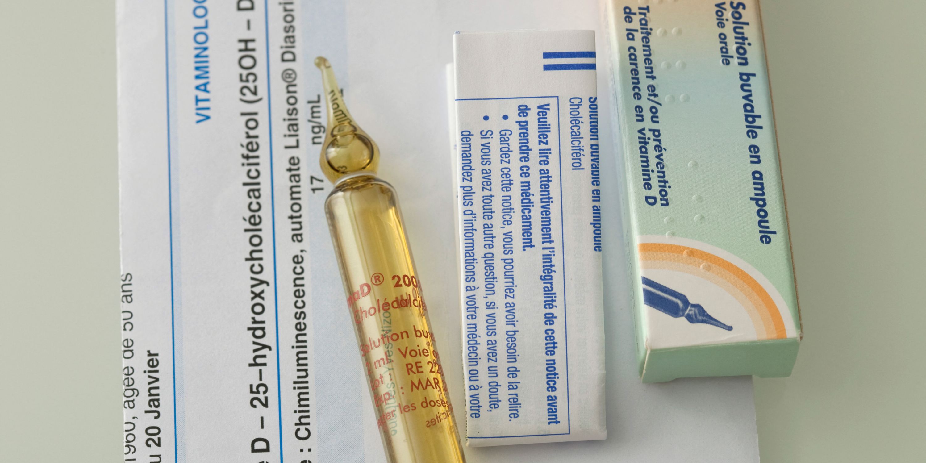 Médicaments : des associations demandent le maintien de la notice papier