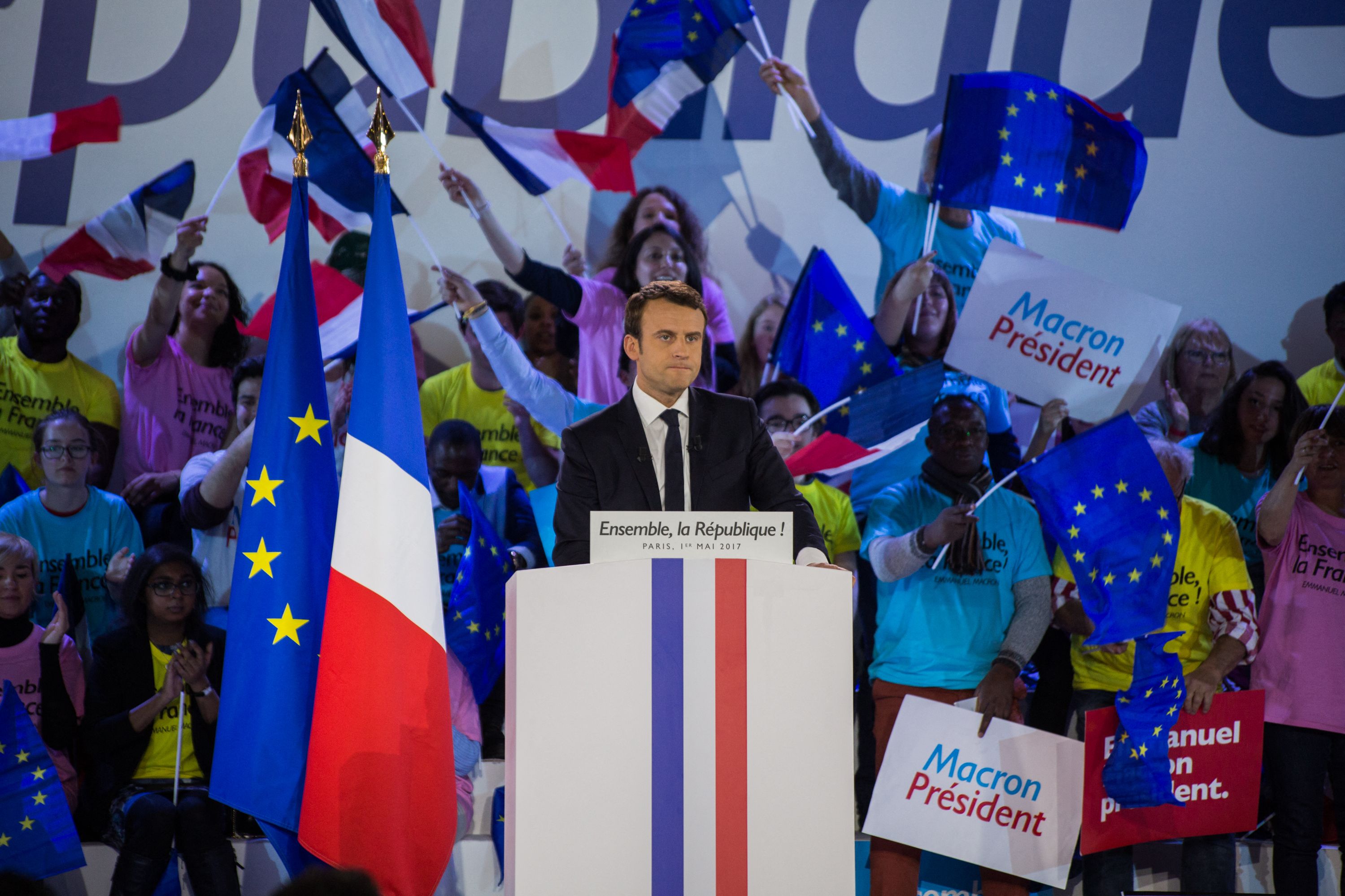 Le renseignement militaire russe derrière le piratage de la campagne de Macron en 2017, selon les autorités françaises