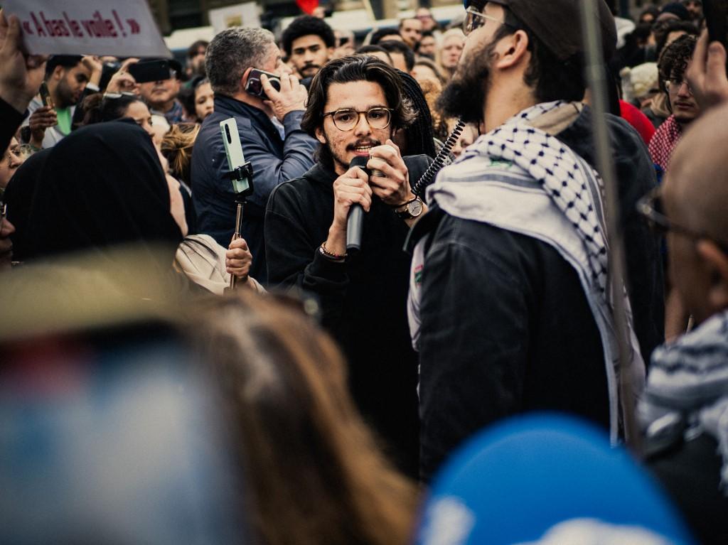 Un attaché parlementaire LFI appelle à former des «brigades d’auto-défense populaires» lors de la manifestation contre l’«islamophobie»