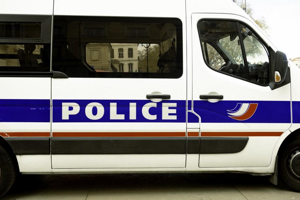 Nantes : un homme lardé de coups de couteau dans un appartement, le suspect en fuite