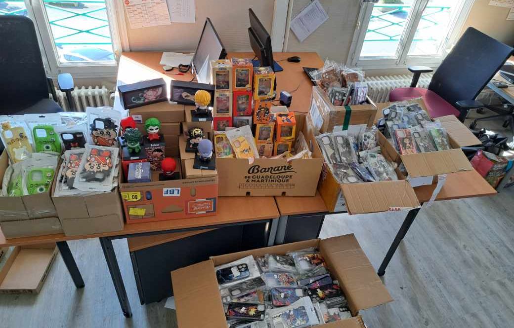 Brest : Près de 1.000 produits contrefaits saisis dans un magasin de téléphonie