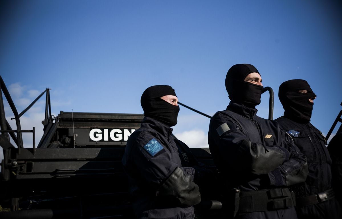 Vaucluse : Des armes lourdes et des combinaisons découvertes dans un appart Airbnb