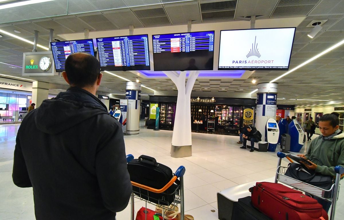 Un camion d’entretien percute un avion EasyJet à l’aéroport d’Orly