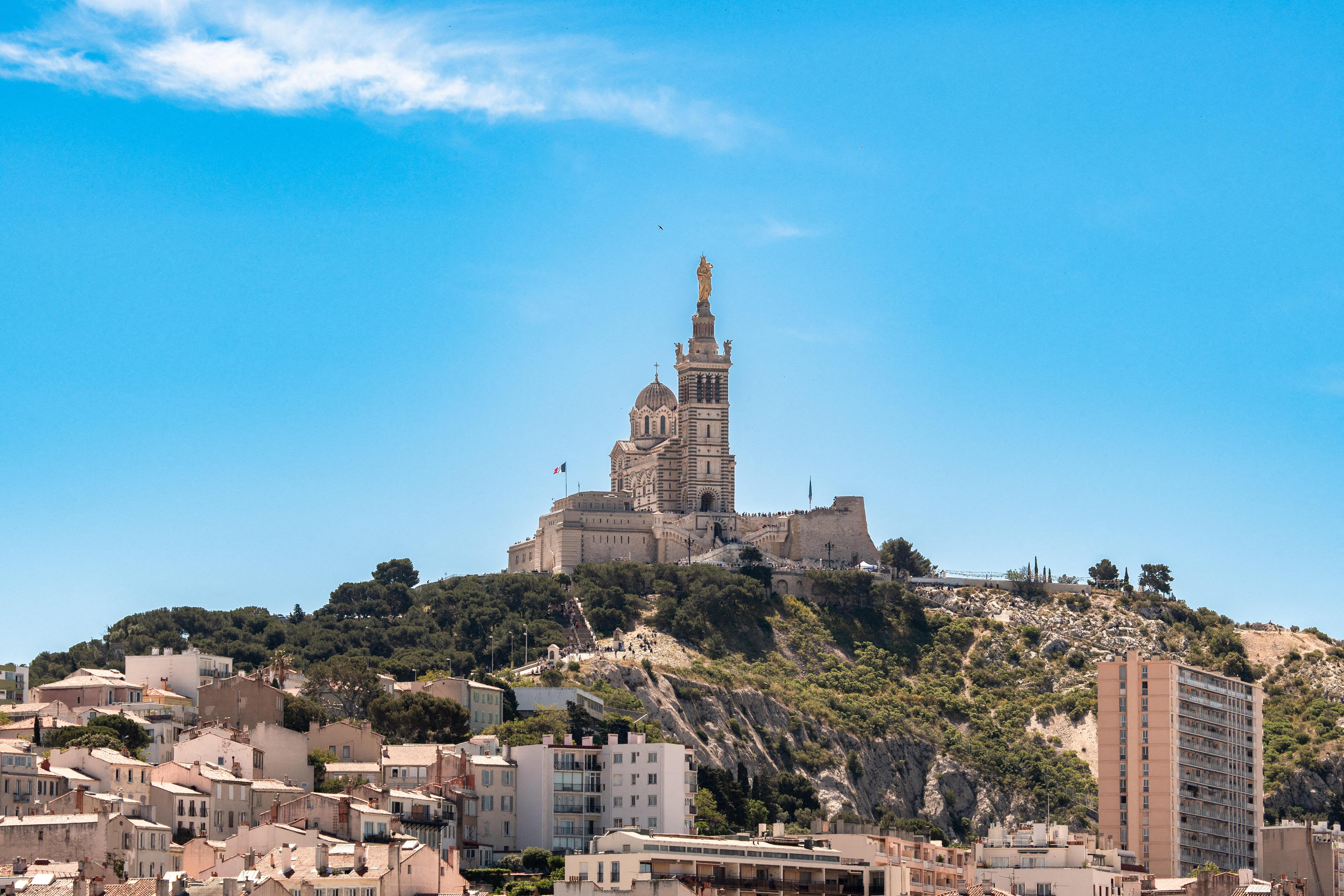 Marseille : LFI dénonce une aide publique pour la rénovation de la basilique Notre-Dame de la Garde