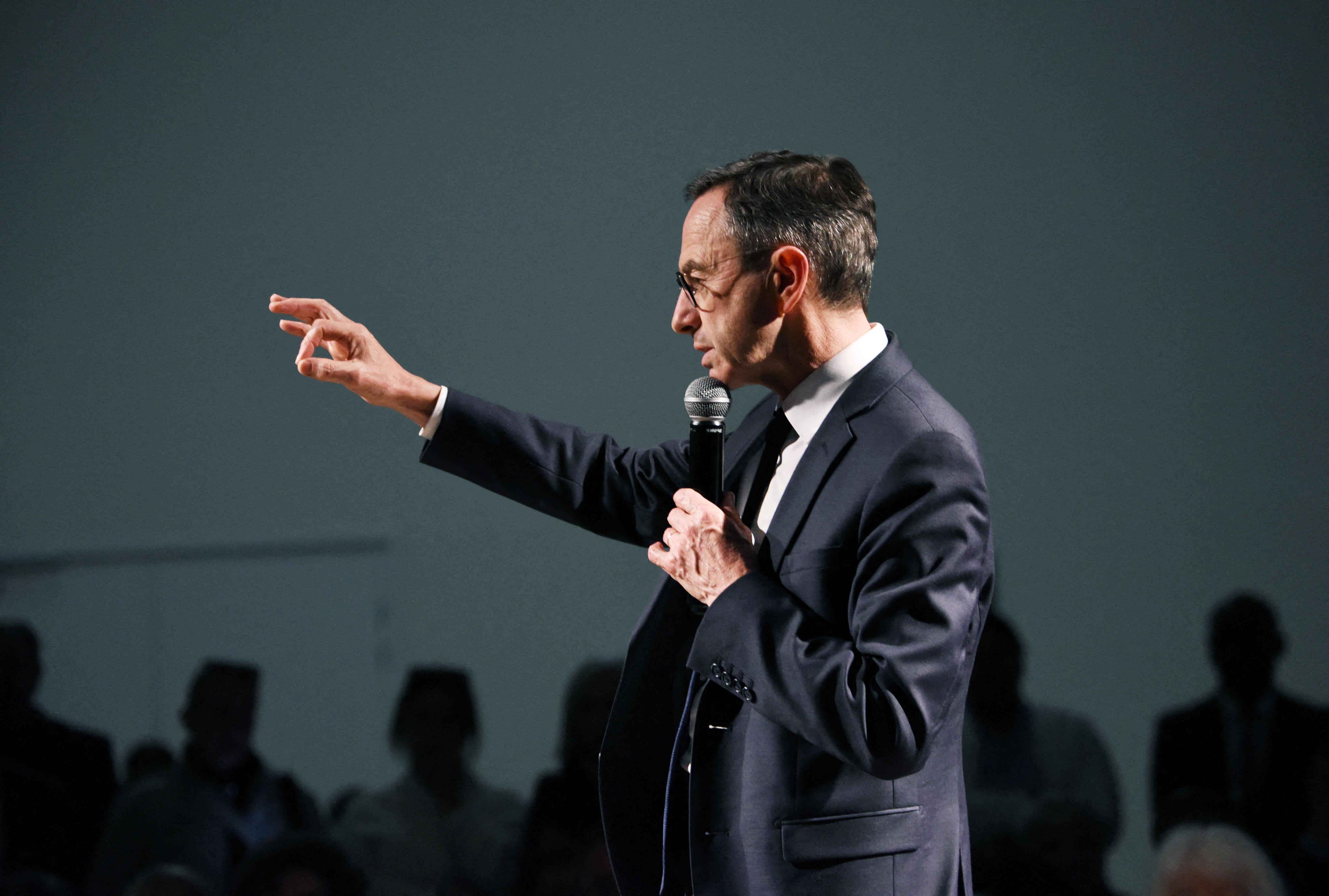 «Ne rien céder» : le manifeste de Bruno Retailleau pour repousser l’hydre islamiste