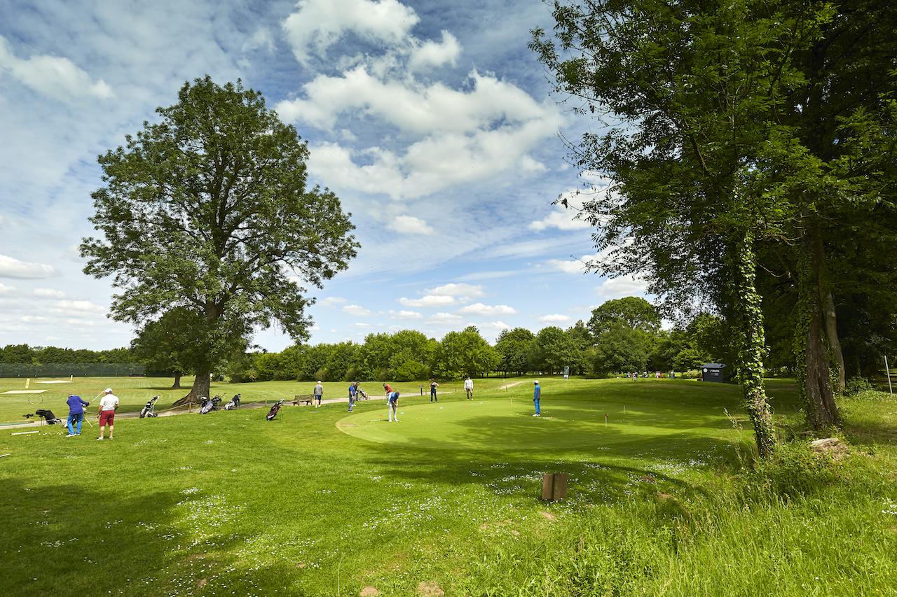 Démocratisation du golf : des clubs aux parcours low-cost, une nouvelle ère s’ouvre
