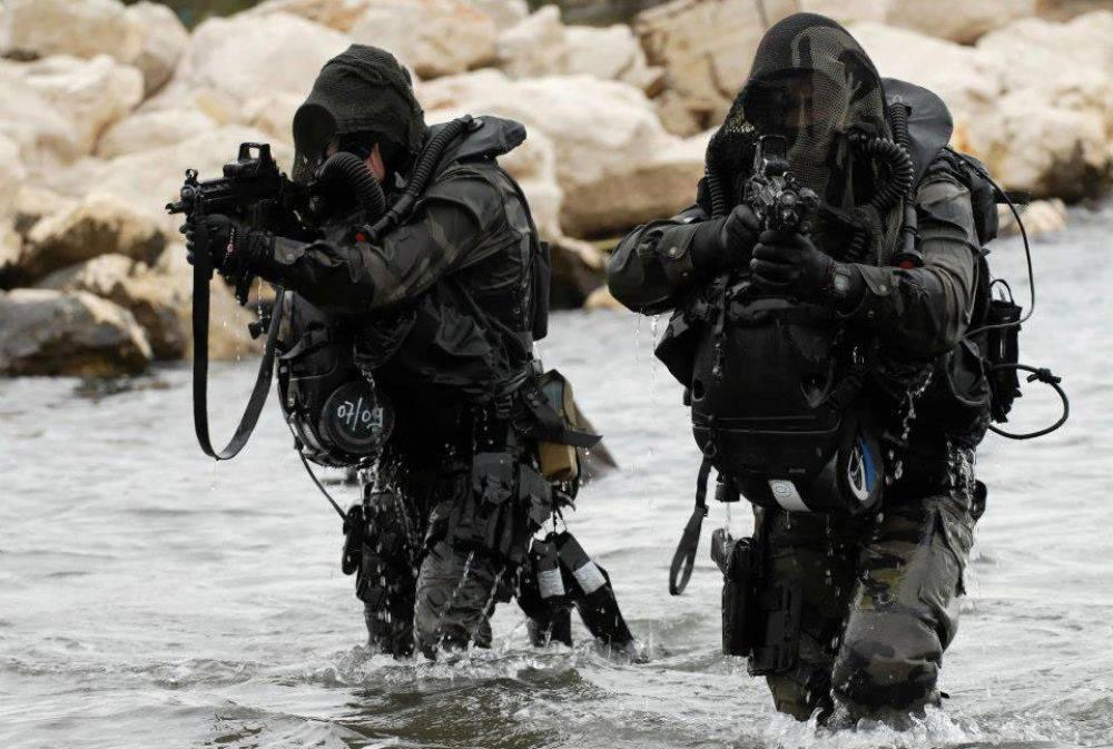 Forces spéciales : comment les commandos marins s’adaptent aux guerres hybrides grâce à la technologie et l’IA