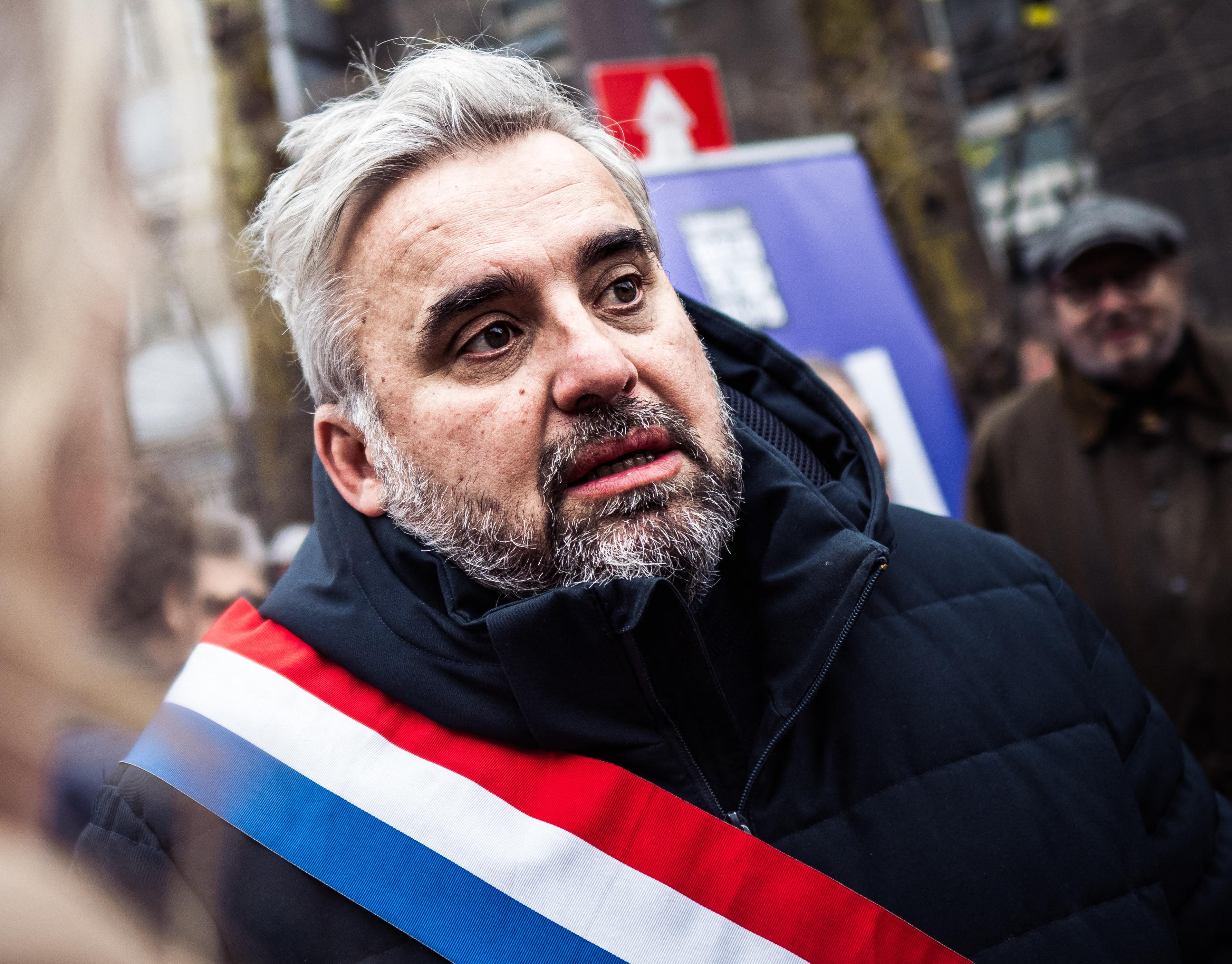 L’ex-Insoumis Alexis Corbière hué et traité de «traître» lors de la mobilisation anti-RN à Paris